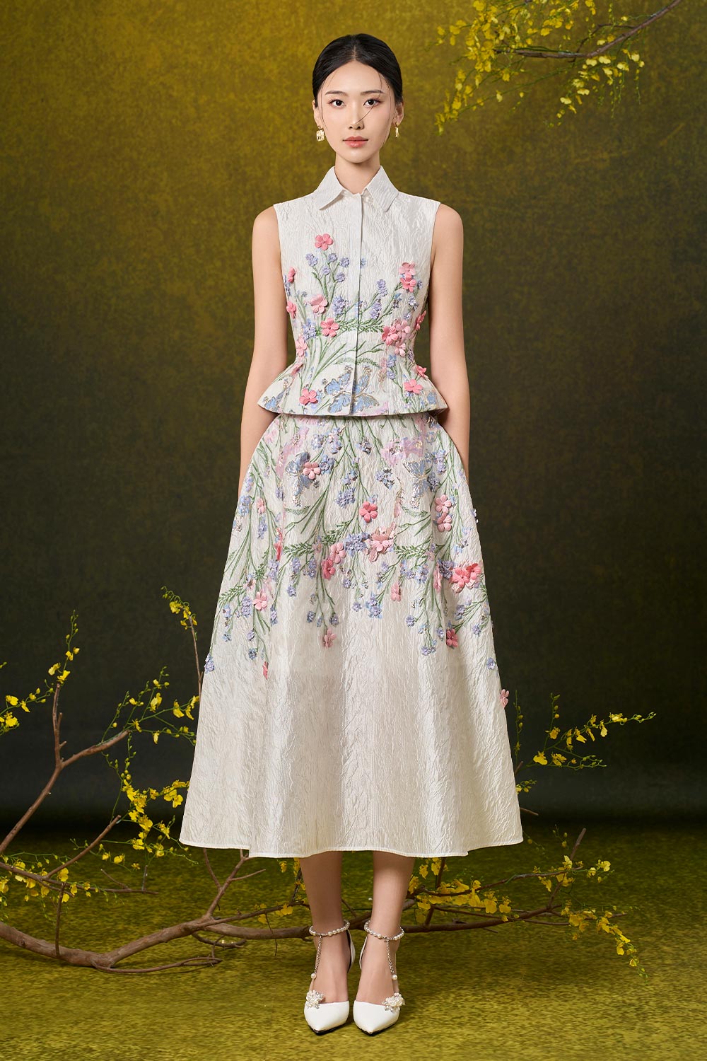 Kairi A-line Flower Applique Damask Midi Skirt