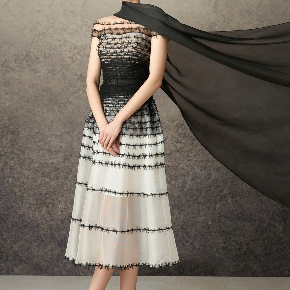 Noelis A-line Illusion Neck Mesh Lace Midi Dress