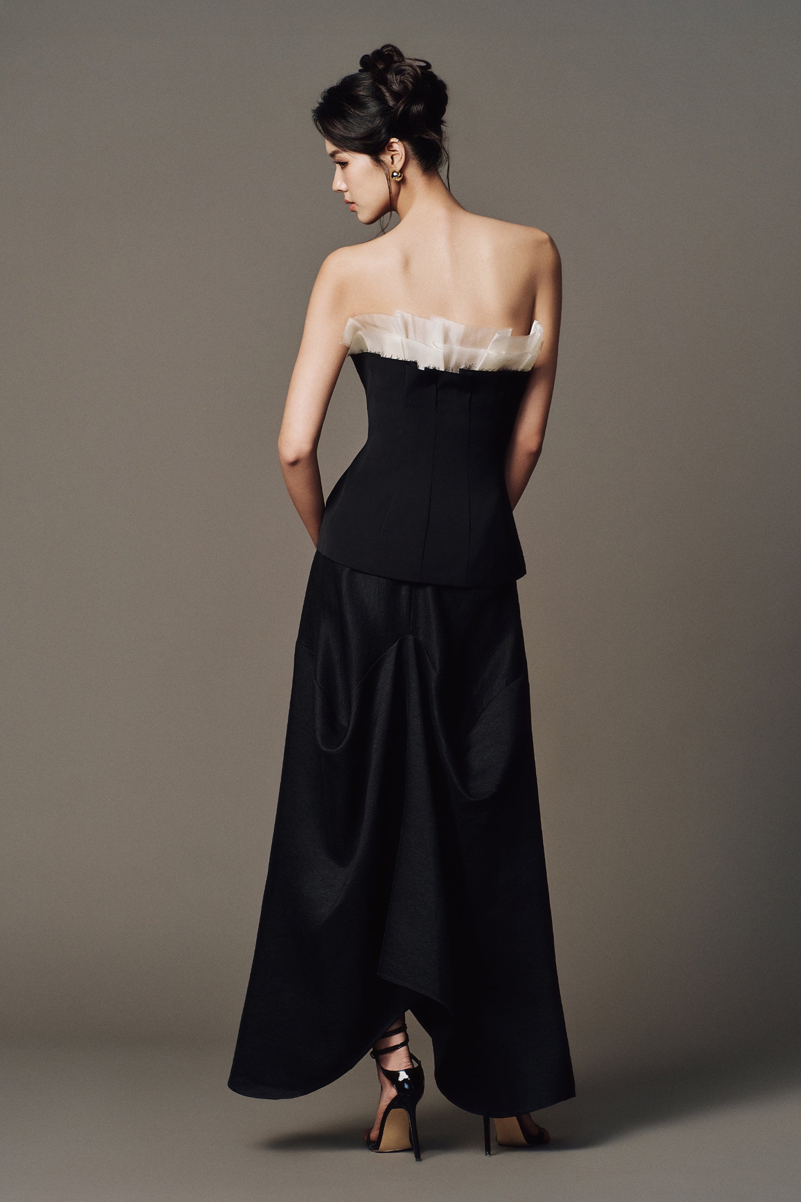 Roule Ruffle Top