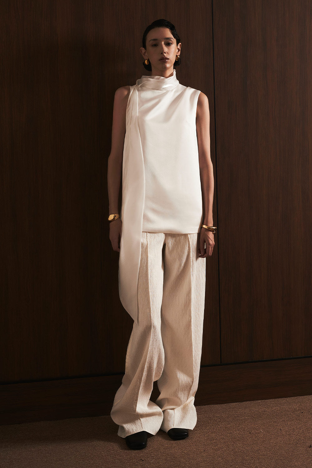 Quynh Straight Sleeveless Rayon Top