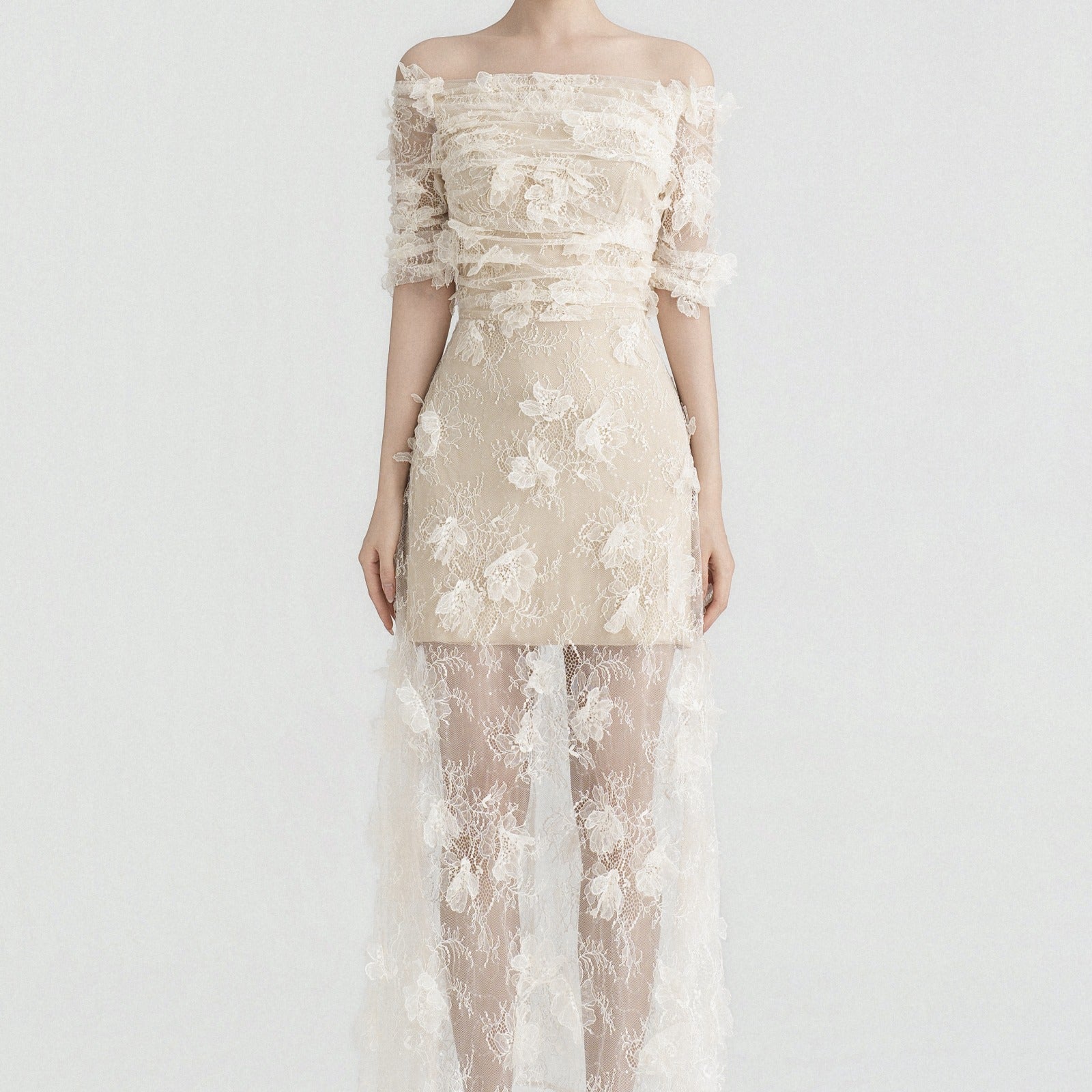 Sollen Applique Midi Dress - MEAN BLVD