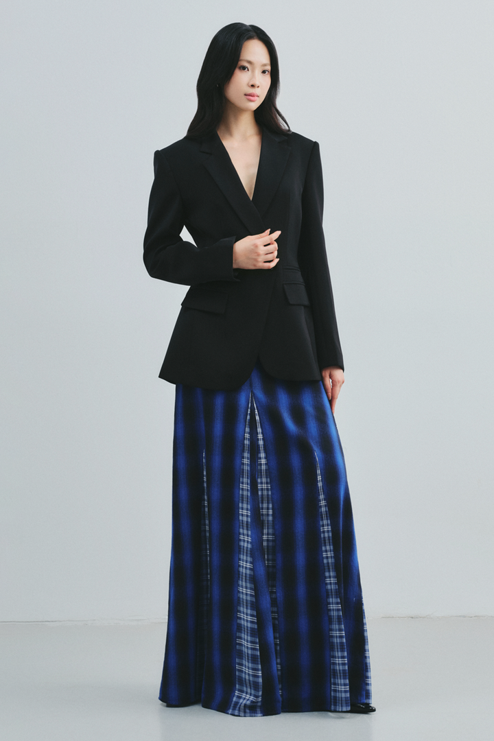 Sylvia V-Neck Crepe Blazer - MEAN BLVD