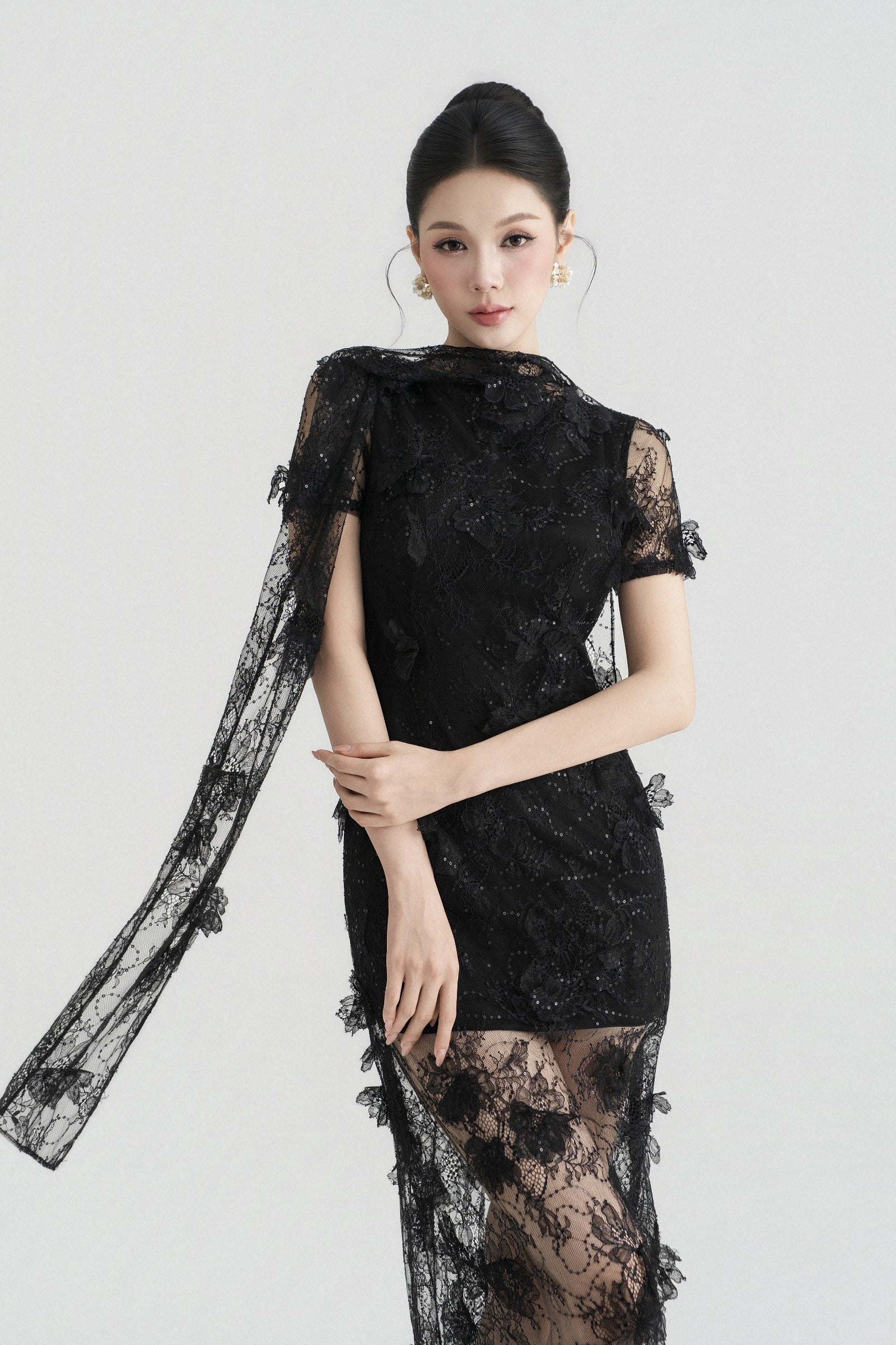 Lorenne Applique Midi Dress