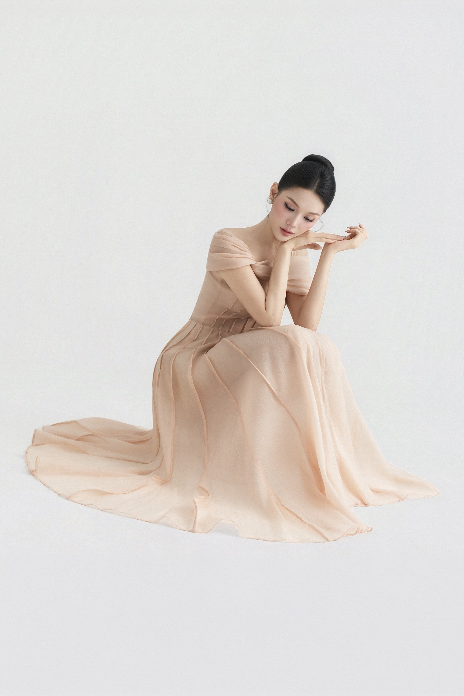 Avenor Pleated Midi Dress