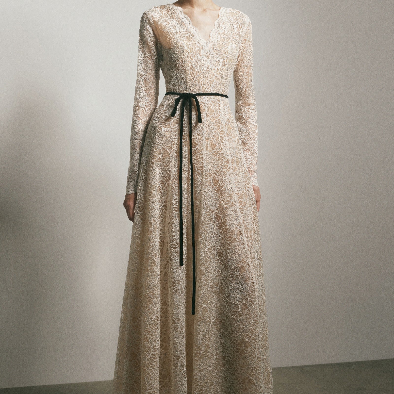 Willa V-Neck Maxi Dress