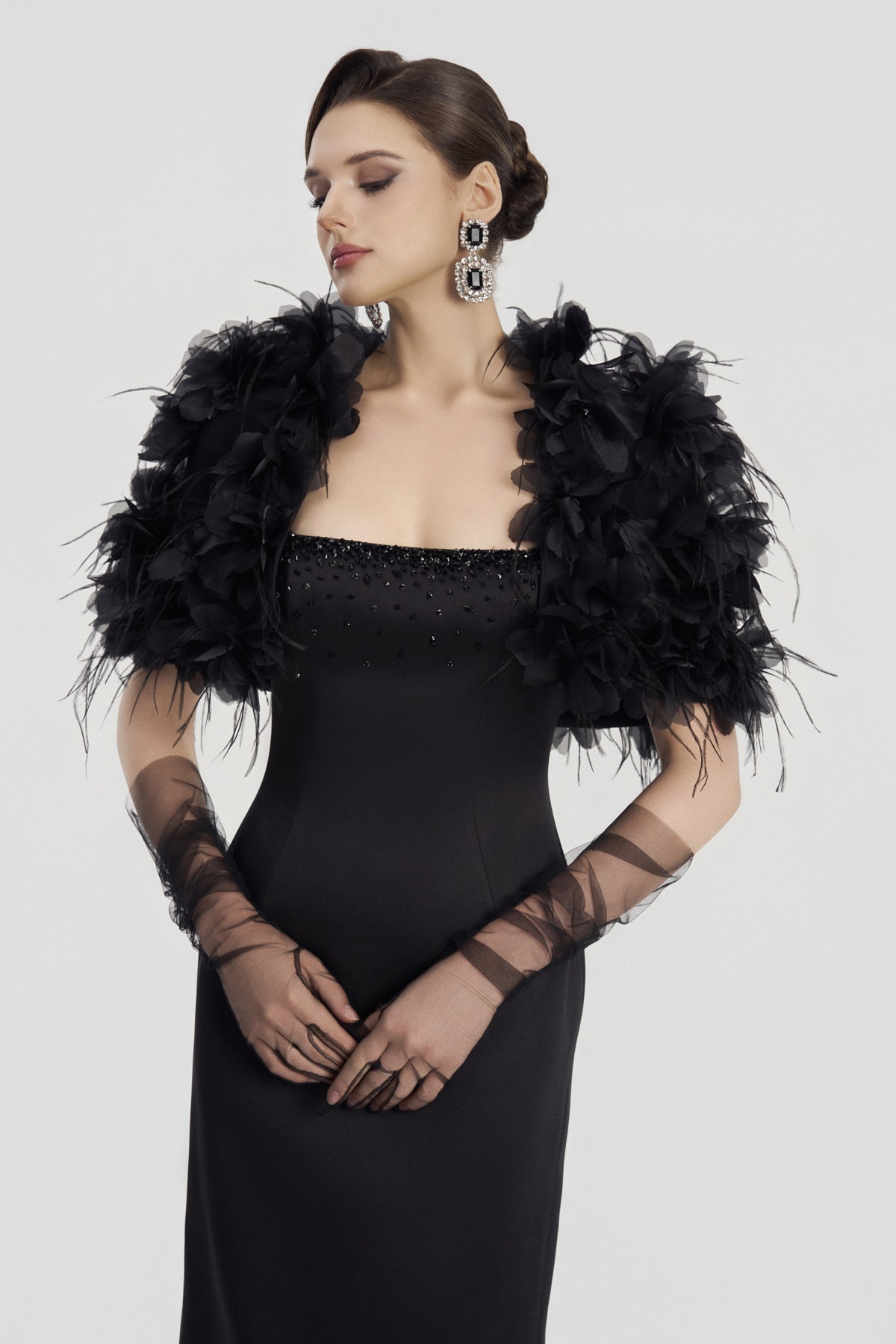 Lysandra Feather Set