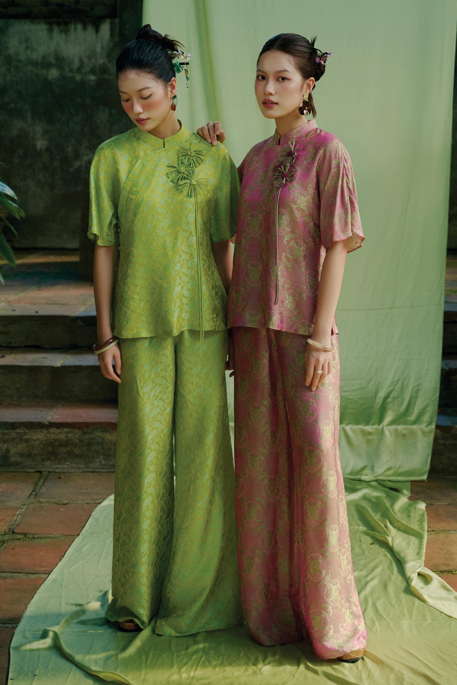 Ha Ngan Applique Set