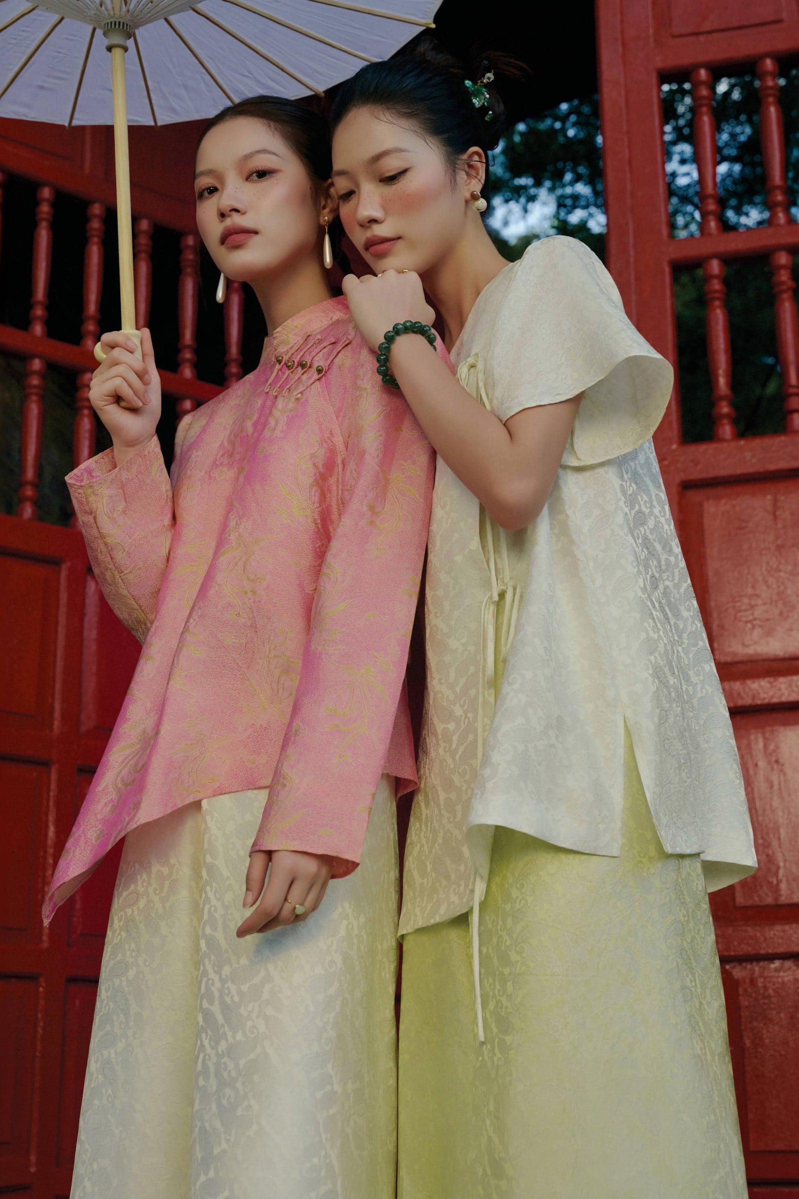 Ha Vy Asymmetric Set