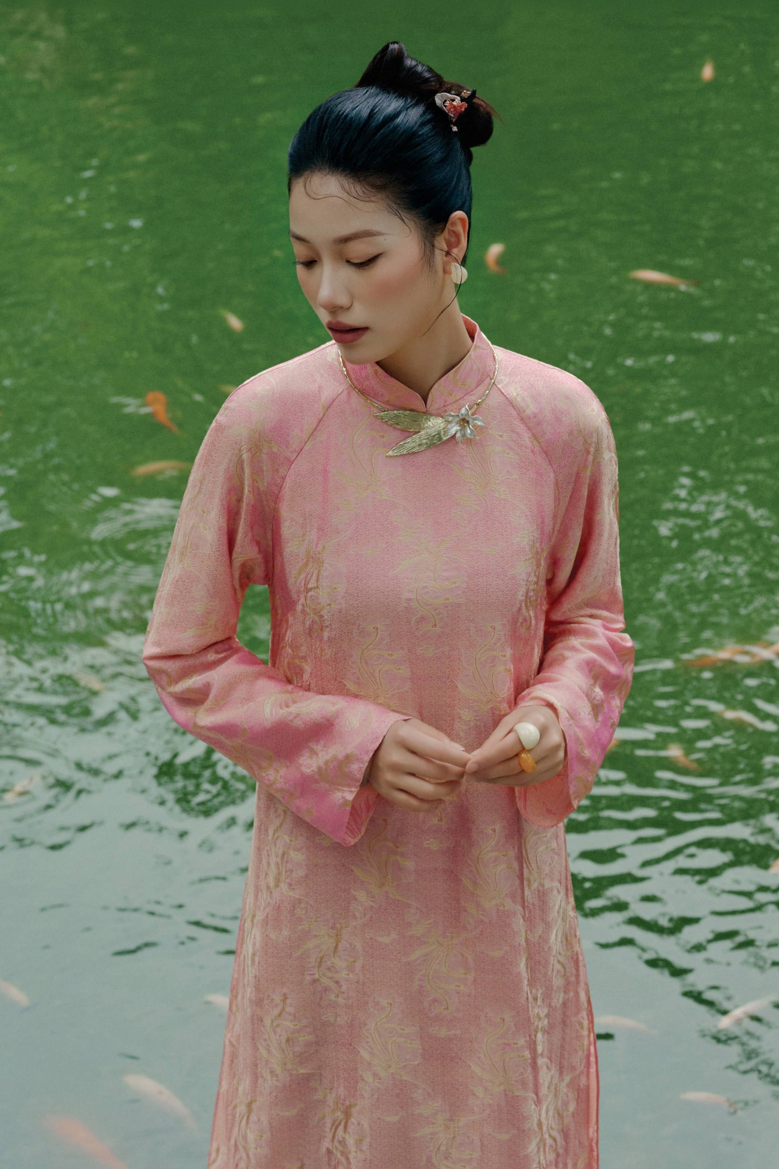 Dao Loan Mandarin Ao Dai Set