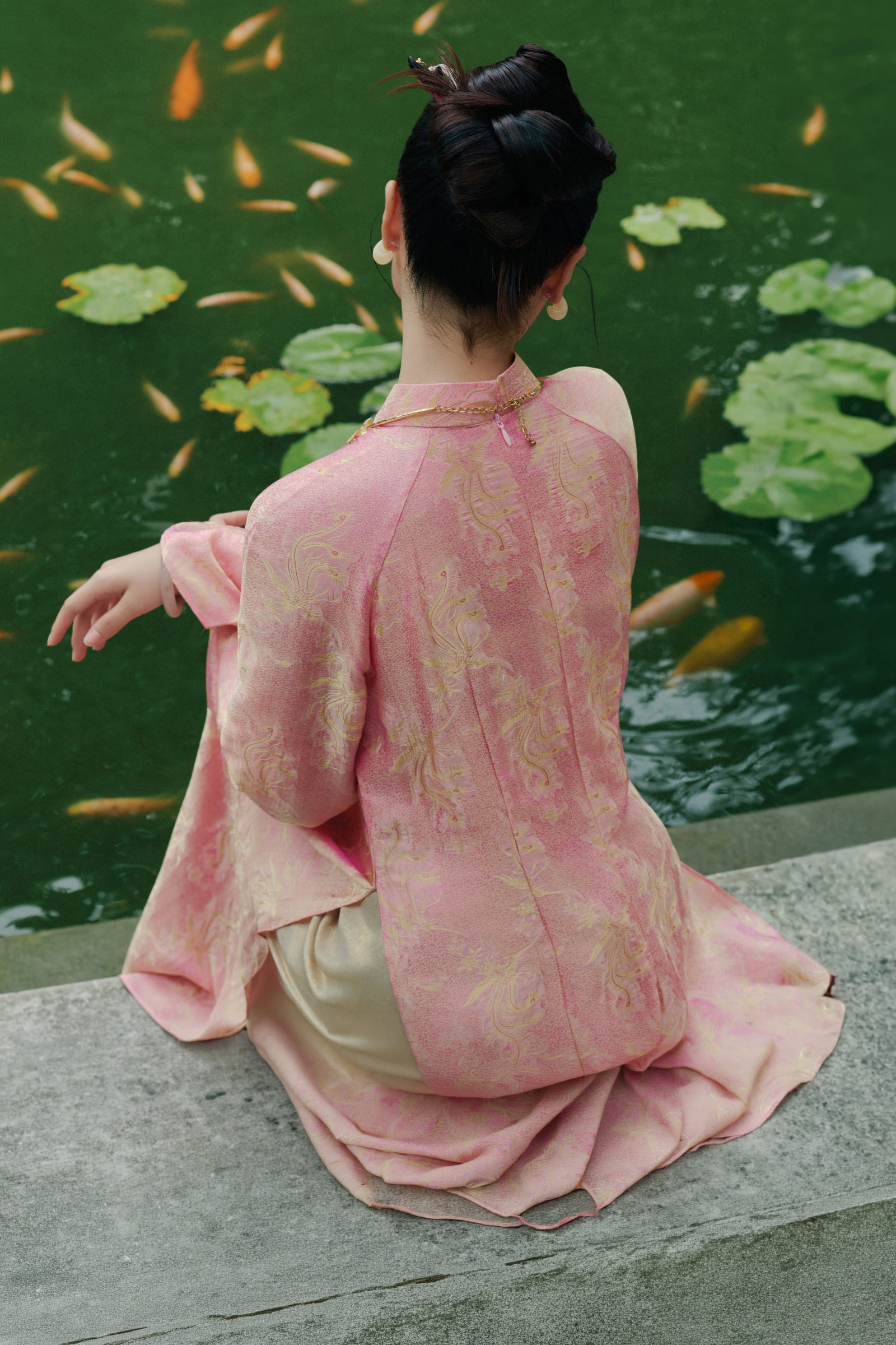 Dao Loan Mandarin Ao Dai Set