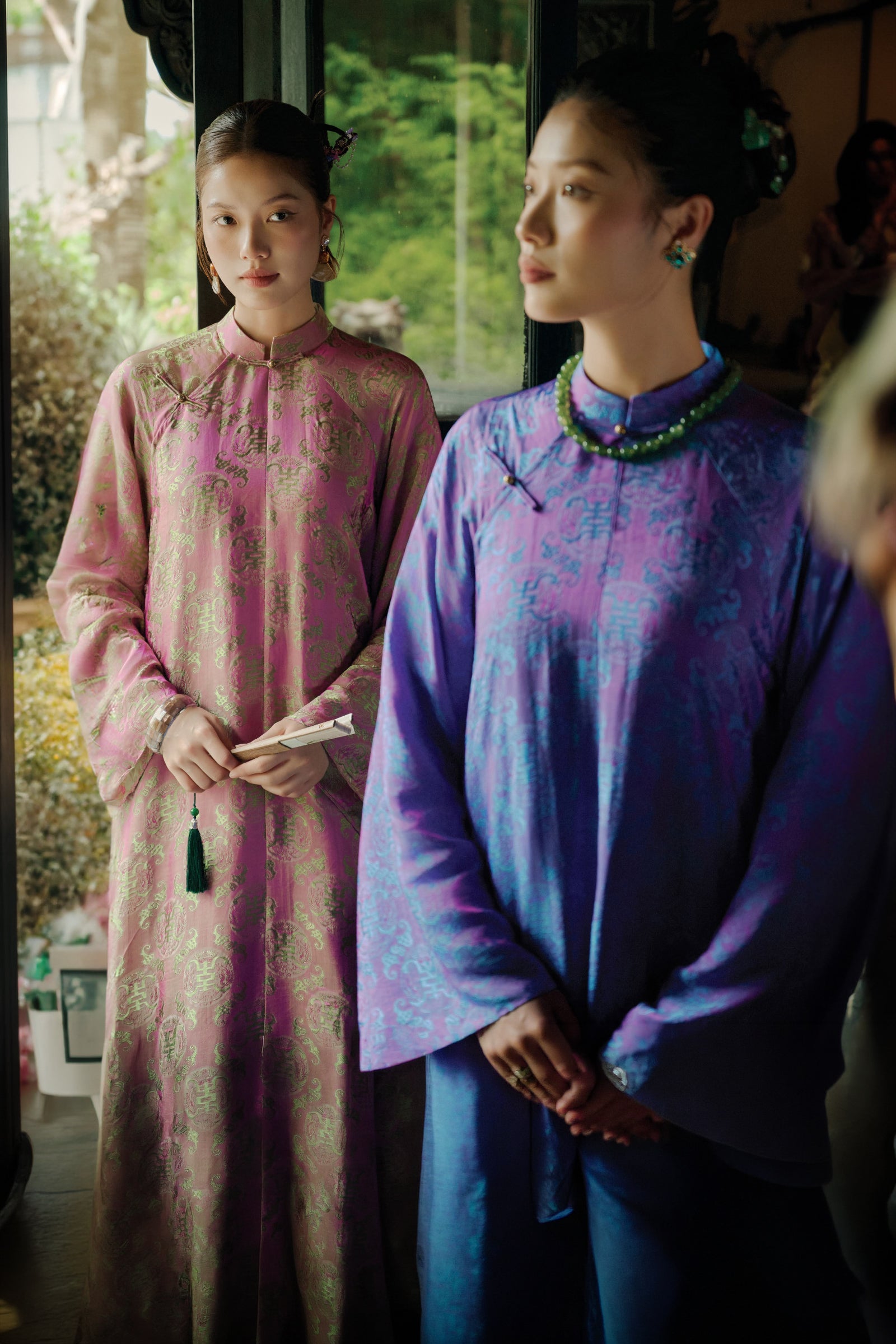 Hong Dien Wide Sleeve Ao Dai Set
