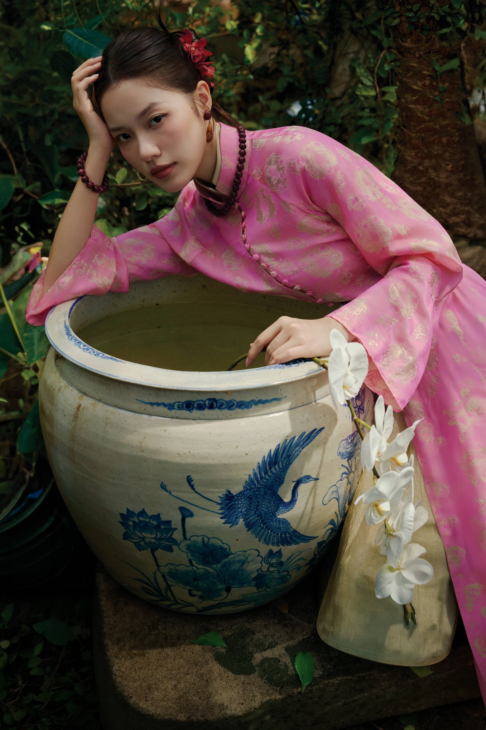 Ha Uyen Button Ao Dai Set