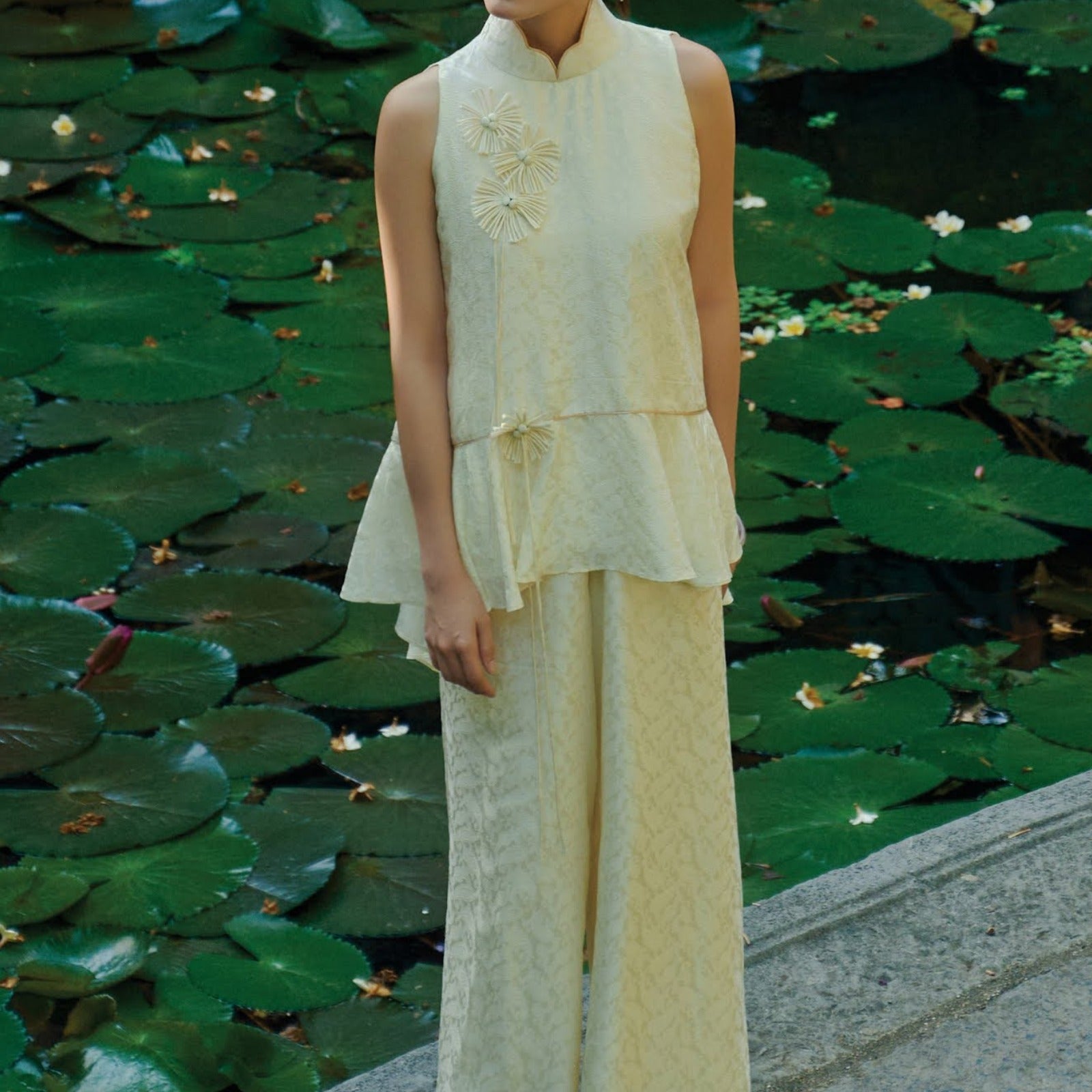 Ha Linh High Neck Set