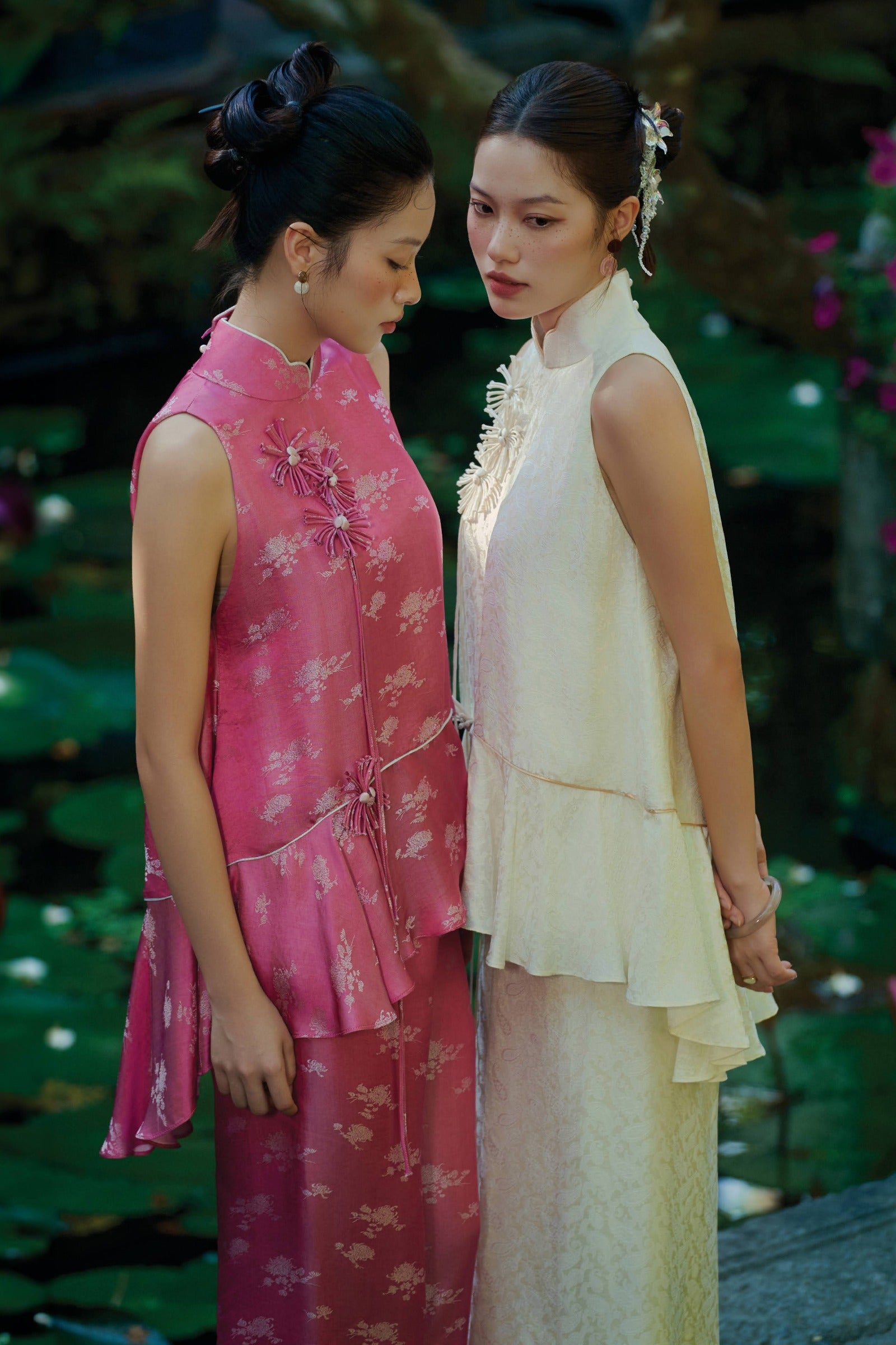 Ha Linh High Neck Set