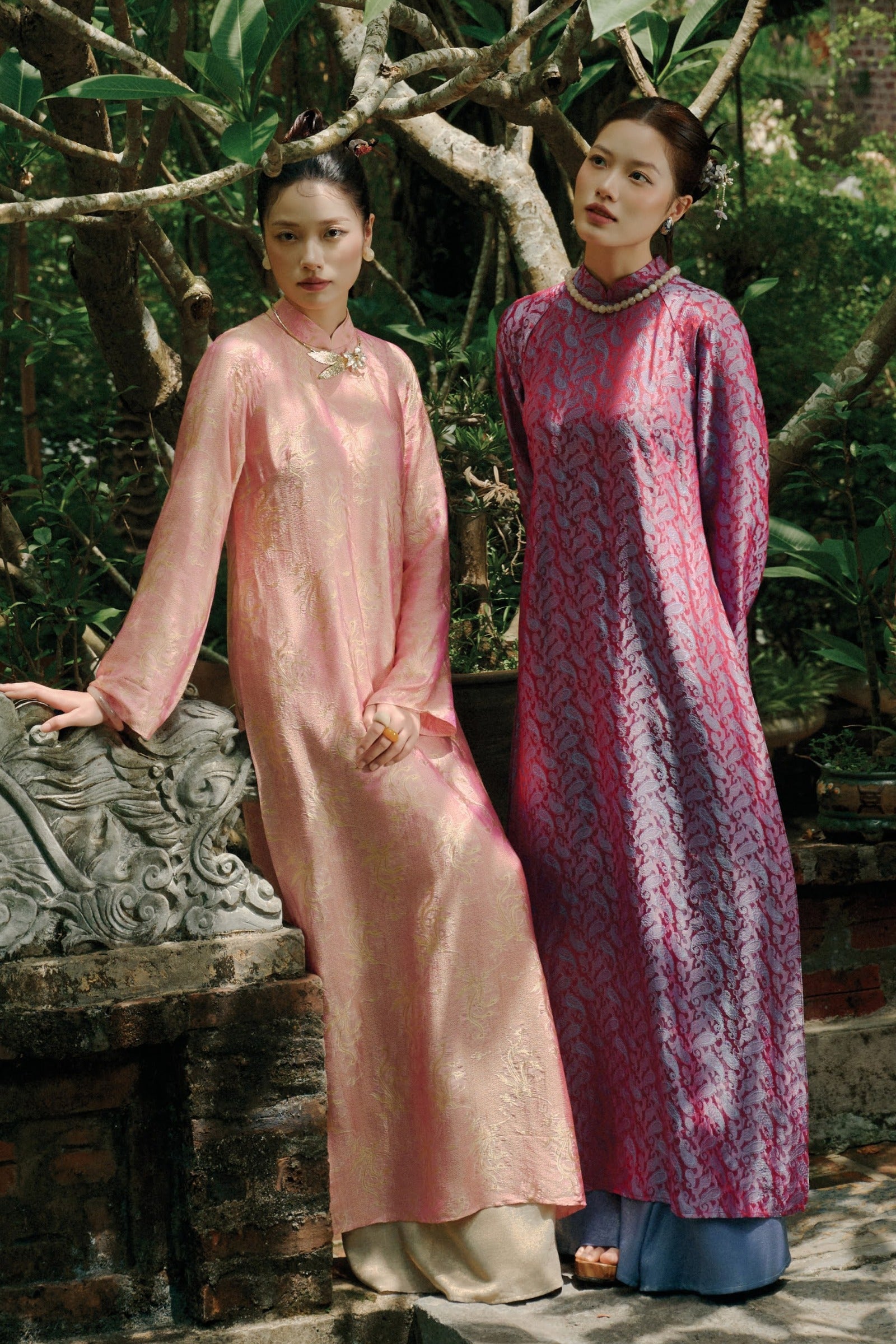 Dao Loan Mandarin Ao Dai Set