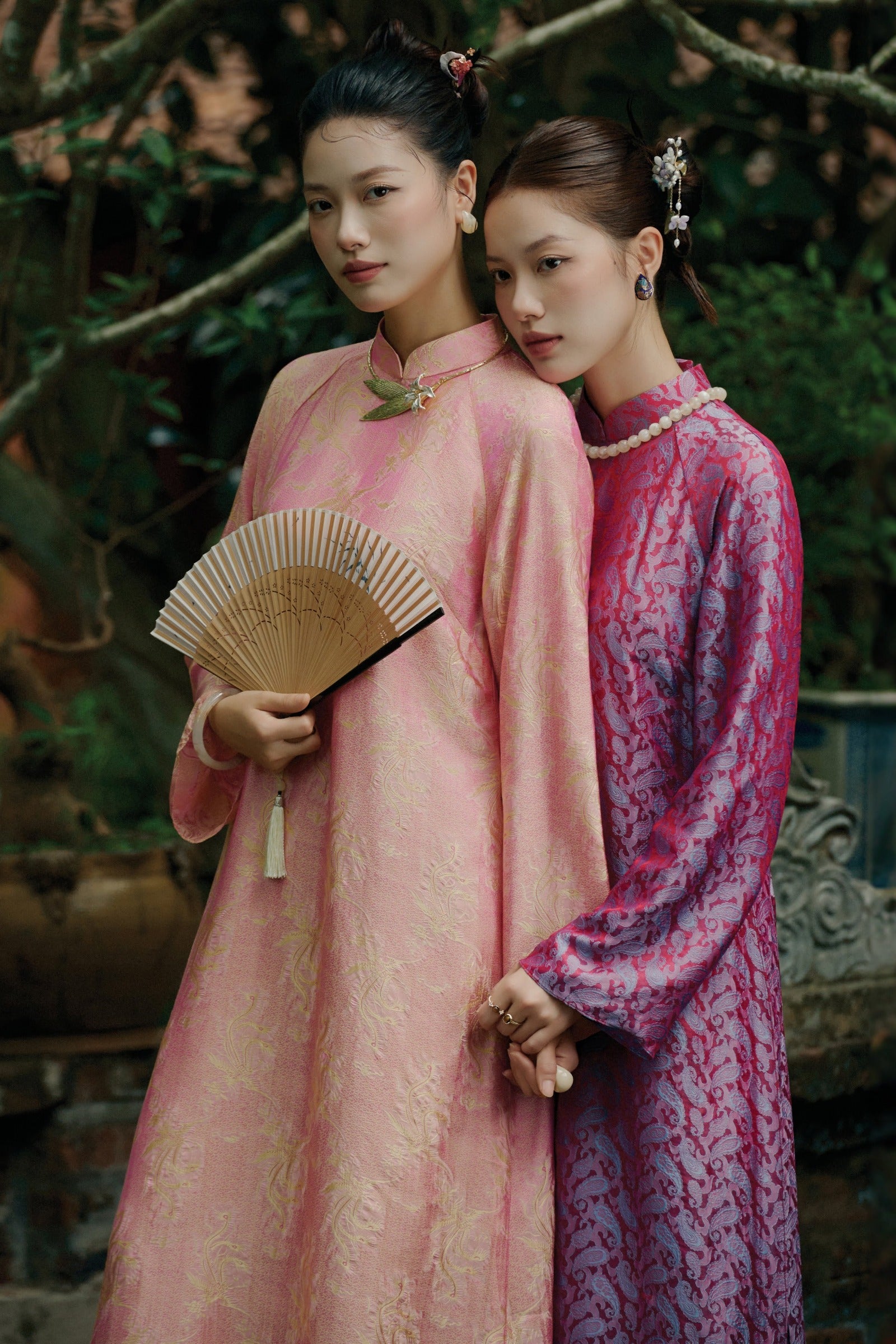 Dao Loan Mandarin Ao Dai Set