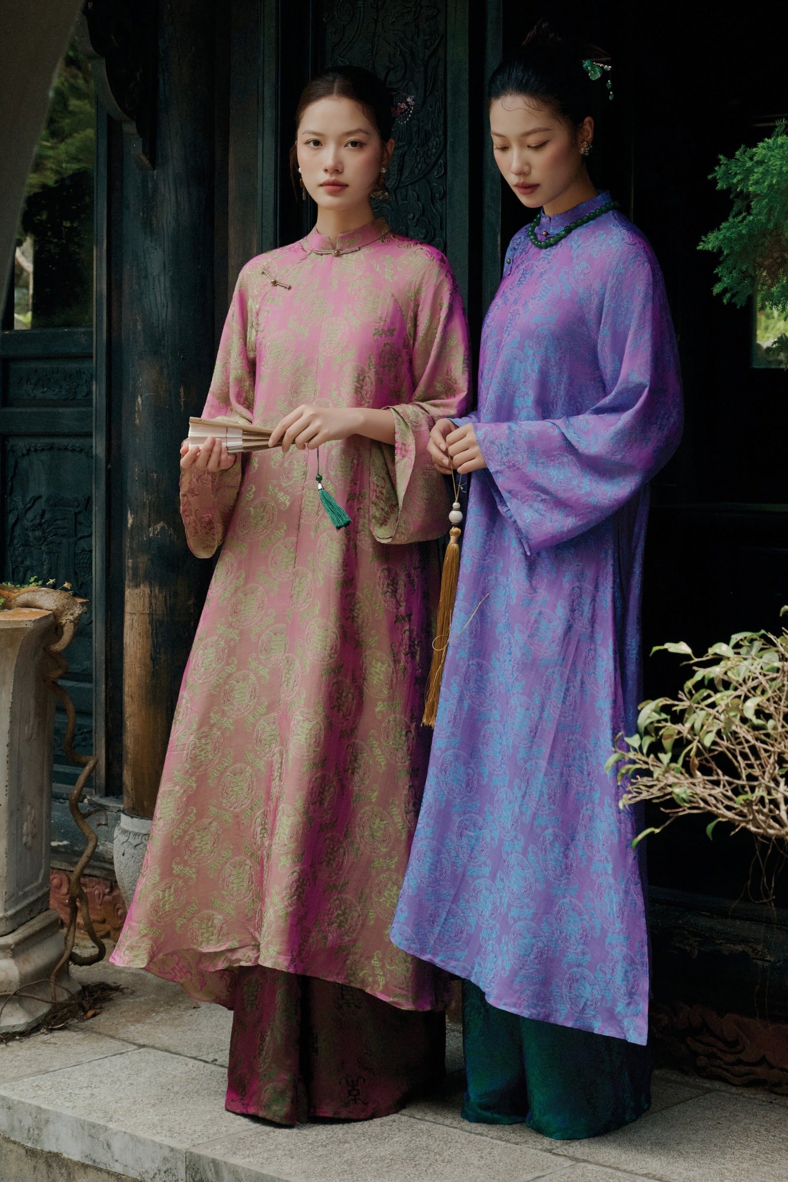 Hong Dien Wide Sleeve Ao Dai Set