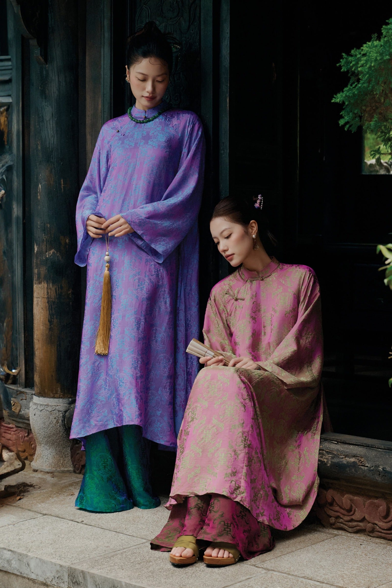 Lam Dien Wide Sleeve Ao Dai Set