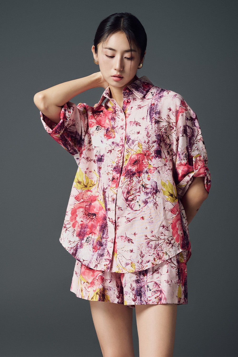 Ruby Straight Middle Sleeved Linen Shirt