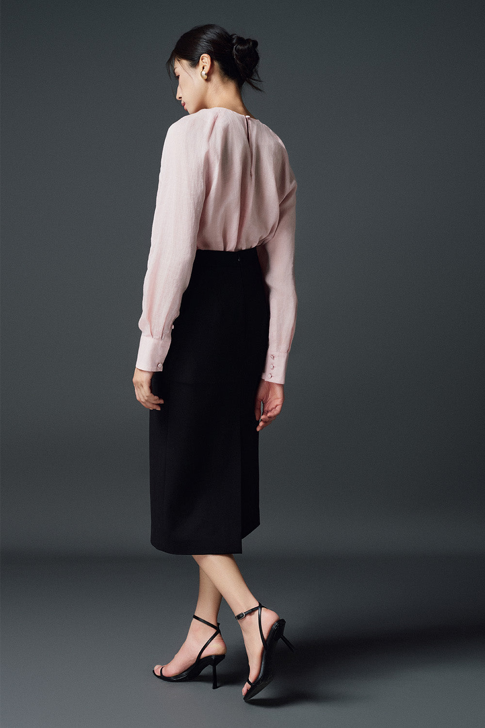 Remi Straight Cuff Sleeved Linen Top