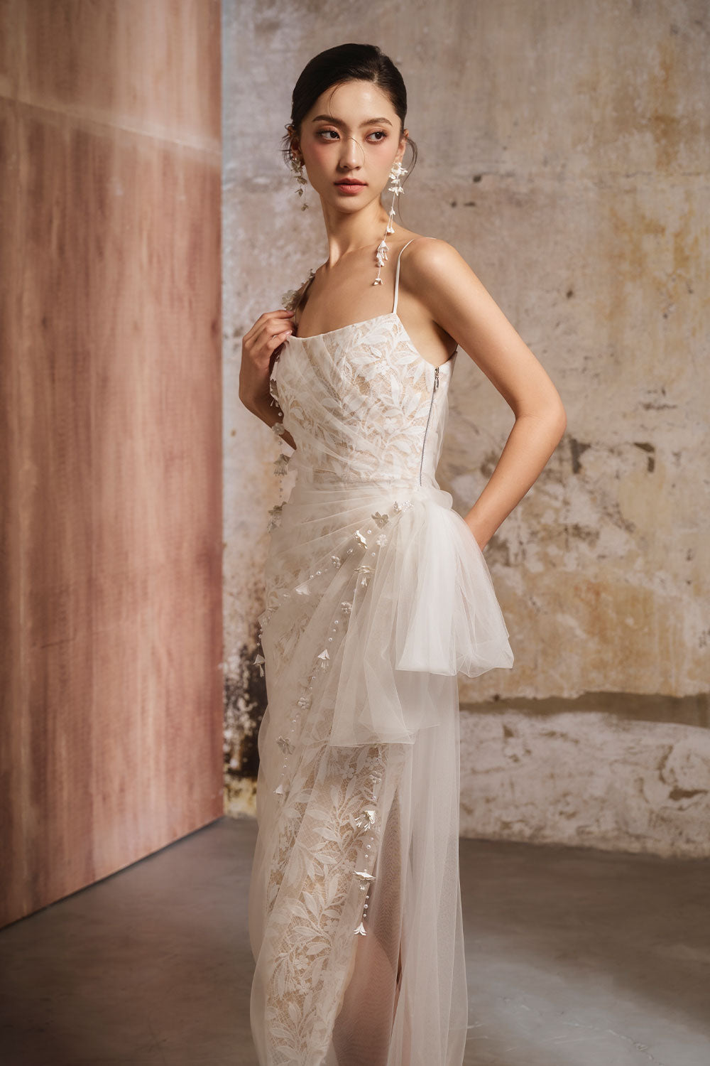 Dammi Sheath Spaghetti Strap Lace Midi Dress