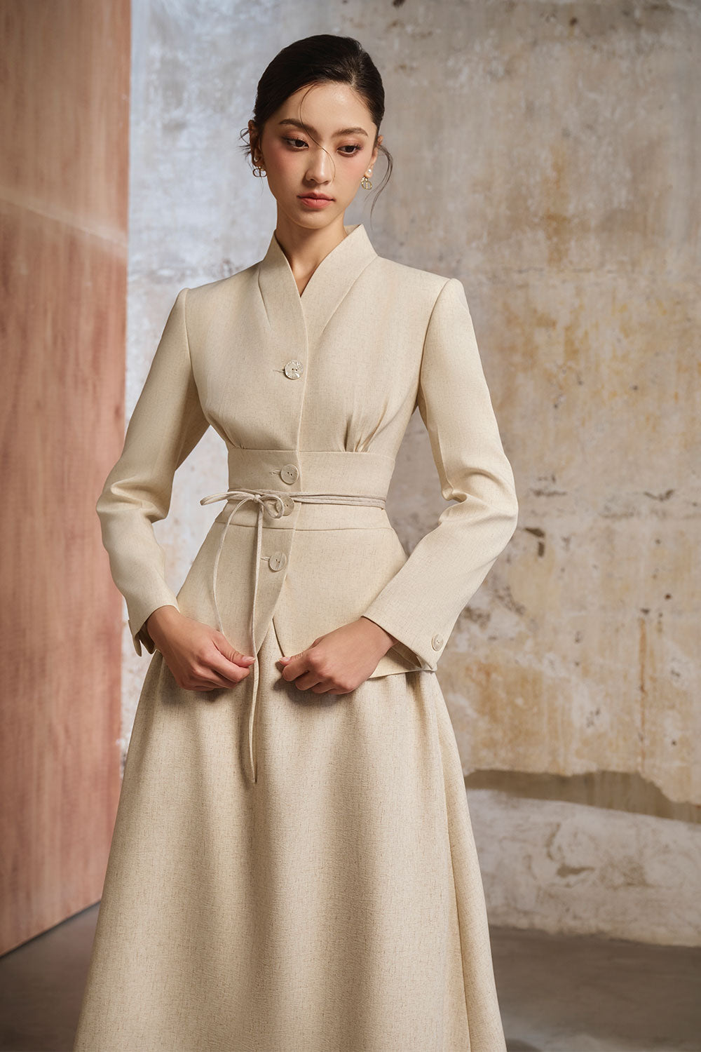 Allure Hourglass V-Neck Linen Cotton Jacket