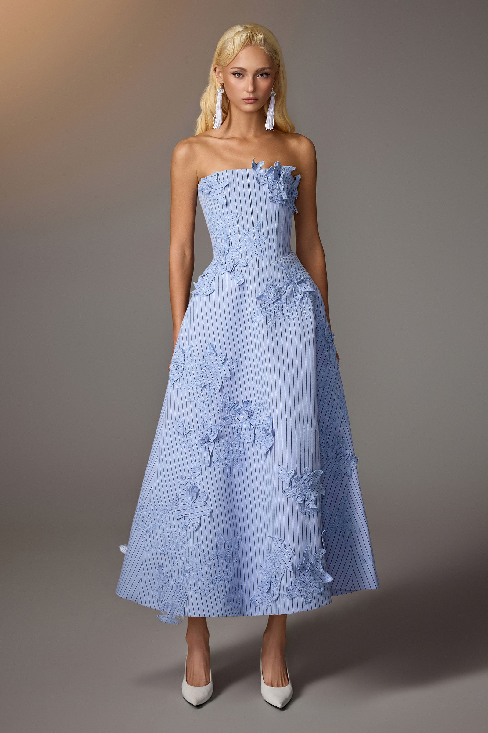 meaning of midi dress Veya Applique Blue / S Color:#11-Magenta Dye Cute white tulle short 25_site_small The Veya Applique Midi