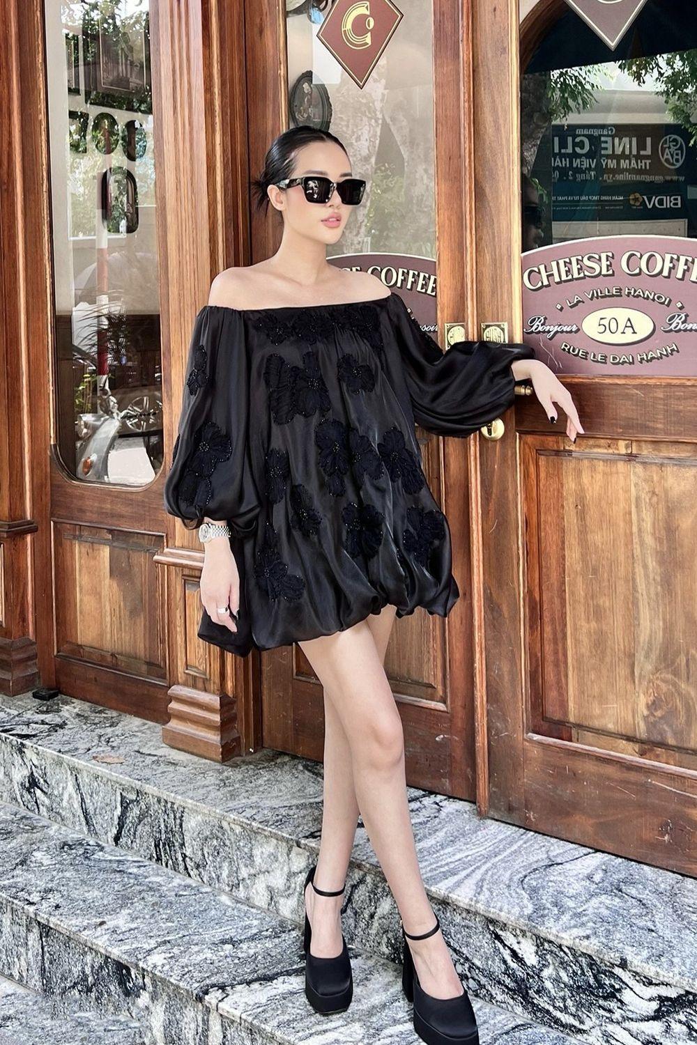 Off the shoulder babydoll dress hotsell