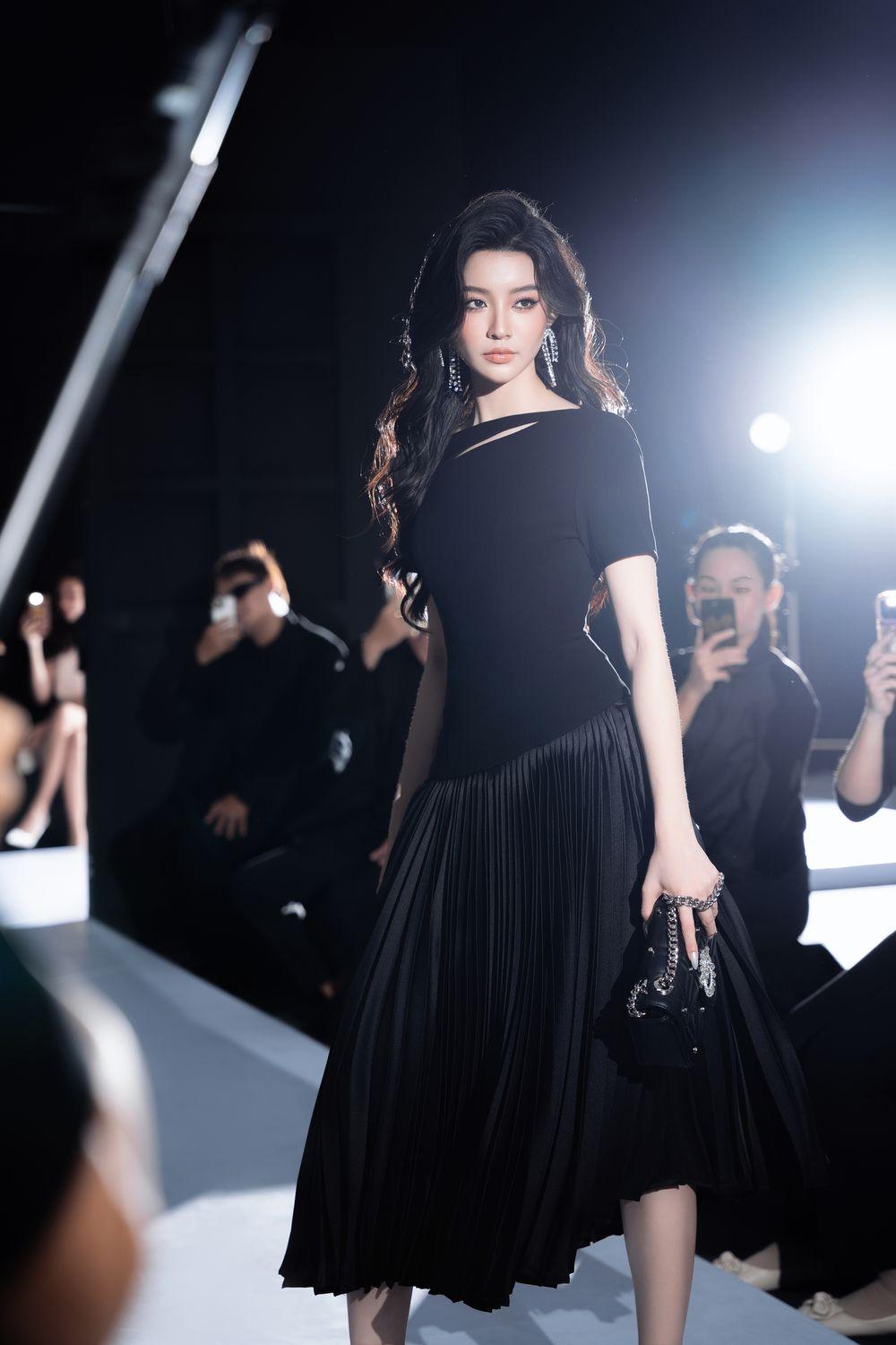 Alina Drop Waist Pleated Synthetic Velvet Midi Dress - MEAN BLVD