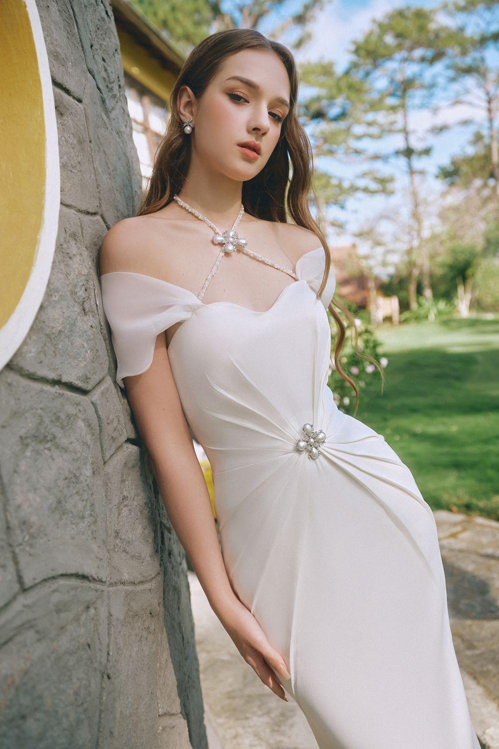 Amelia Sheath Halter Neck Silk Ankle Length Dress - MEAN BLVD