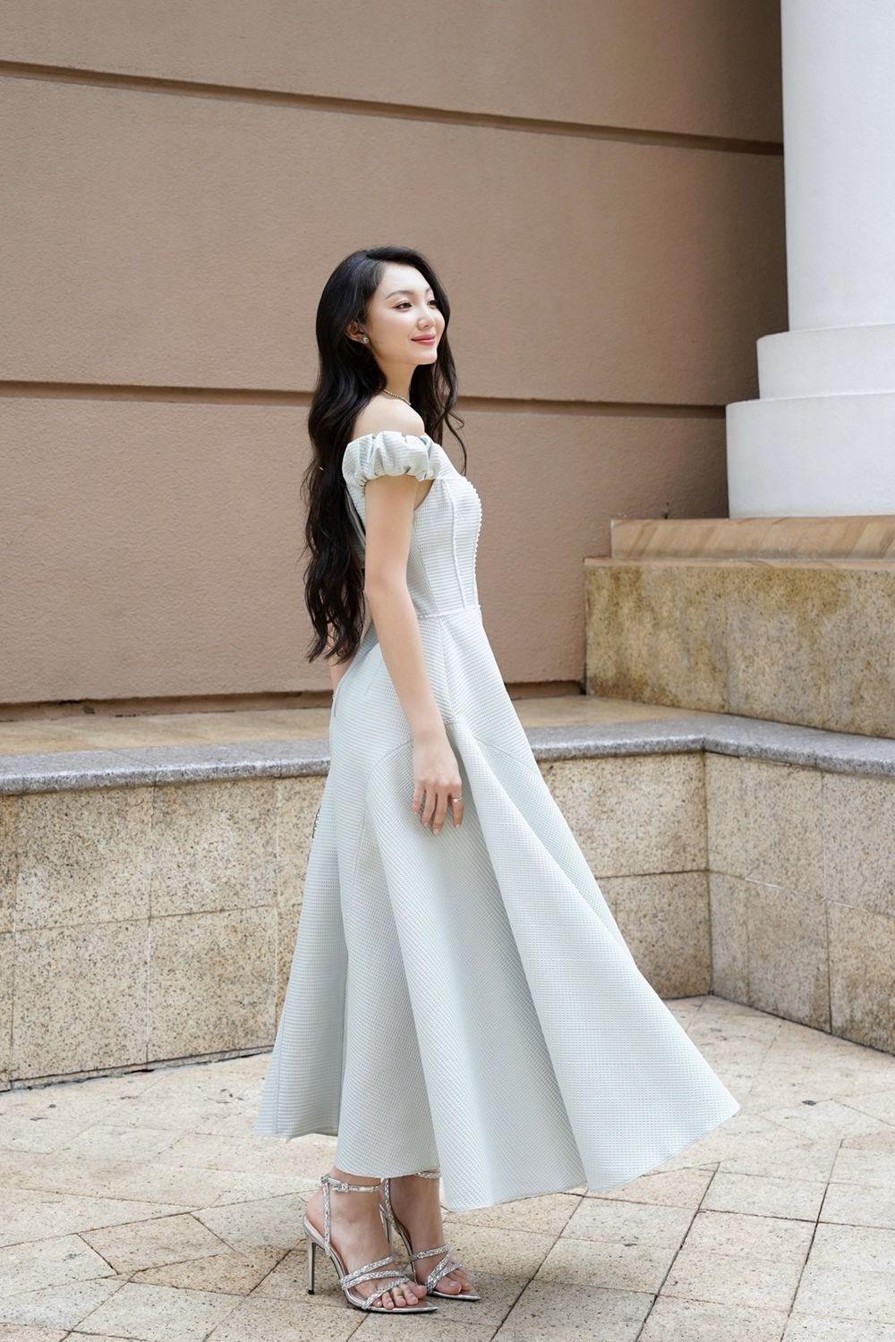 Women's Fit and Flare Off-Shoulder Foam Synthetic Midi Dress S/M/L Blue/White Mean Blvd White / Customize Women's Fit and Flare Off-Shoulder Foam Synthetic Midi Dress S/M/L Blue/White Mean Blvd White / Customize
