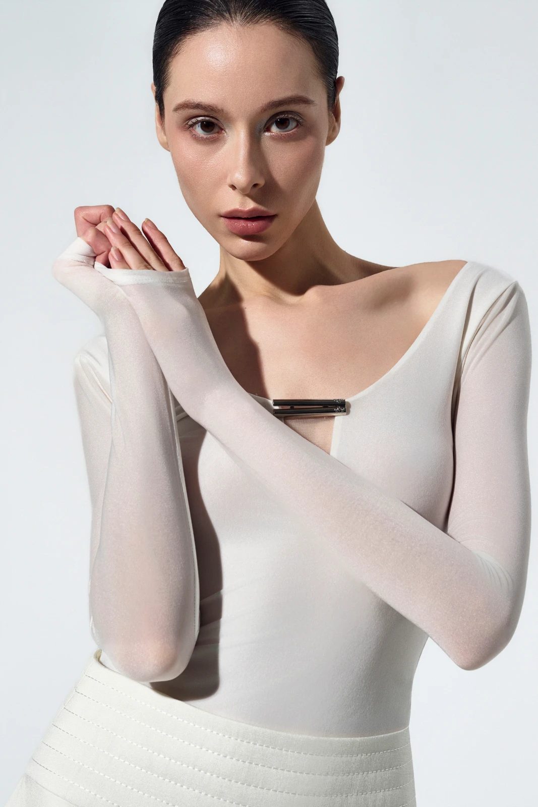 Avelie Keyhole Neck Top - MEAN BLVD