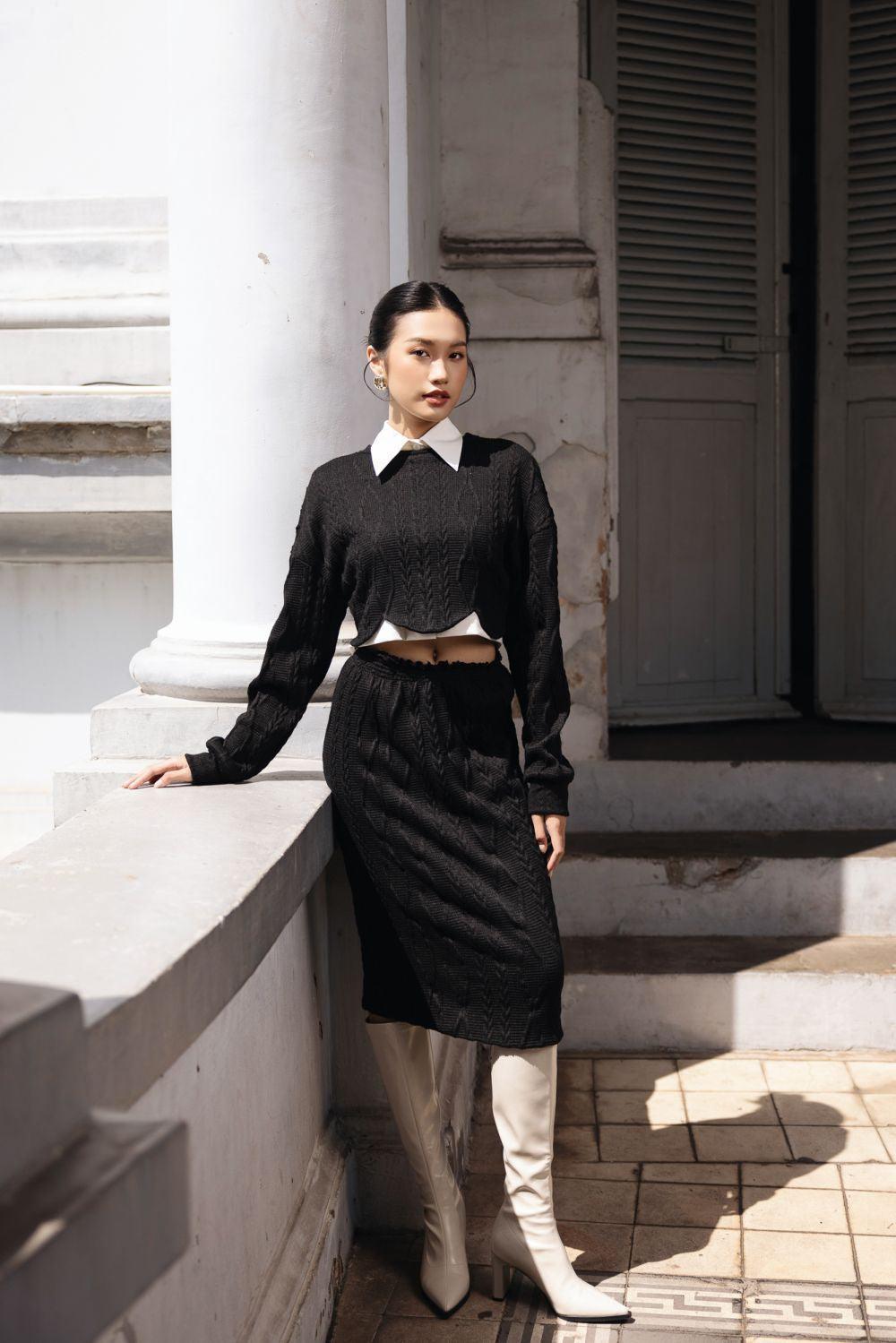 High waisted hotsell knit midi skirt