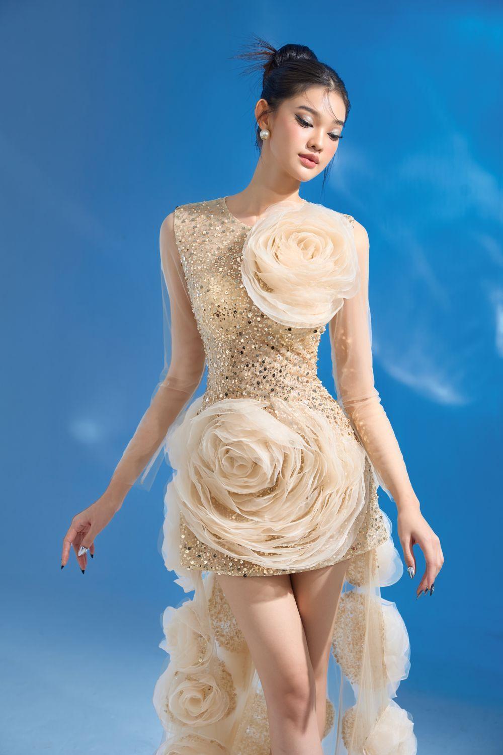 Camellia Flared Flower Applique Mesh Accessories - MEAN BLVD