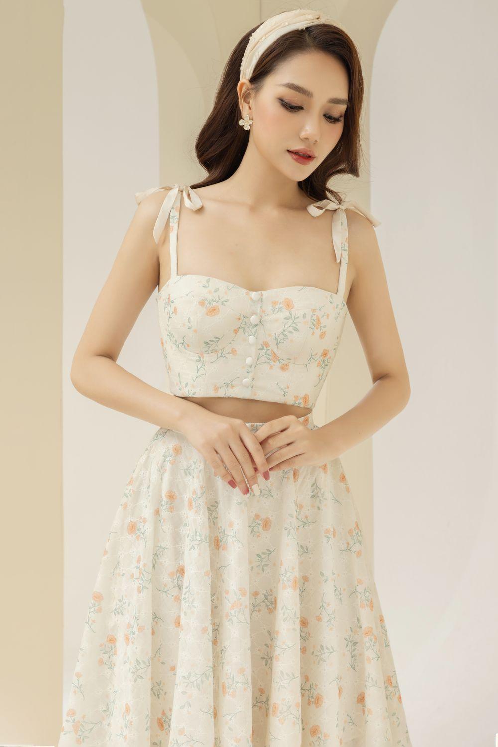 Women's Carmen Bodycon Semi-Heart Neck Polyester Chiffon Crop Top S/M/L/XL Ivory White Floral MEAN BLVD S / Ivory White / Floral Women's Carmen Bodycon Semi-Heart Neck Polyester Chiffon Crop Top S/M/L/XL Ivory White Floral MEAN BLVD S / Ivory White / Floral