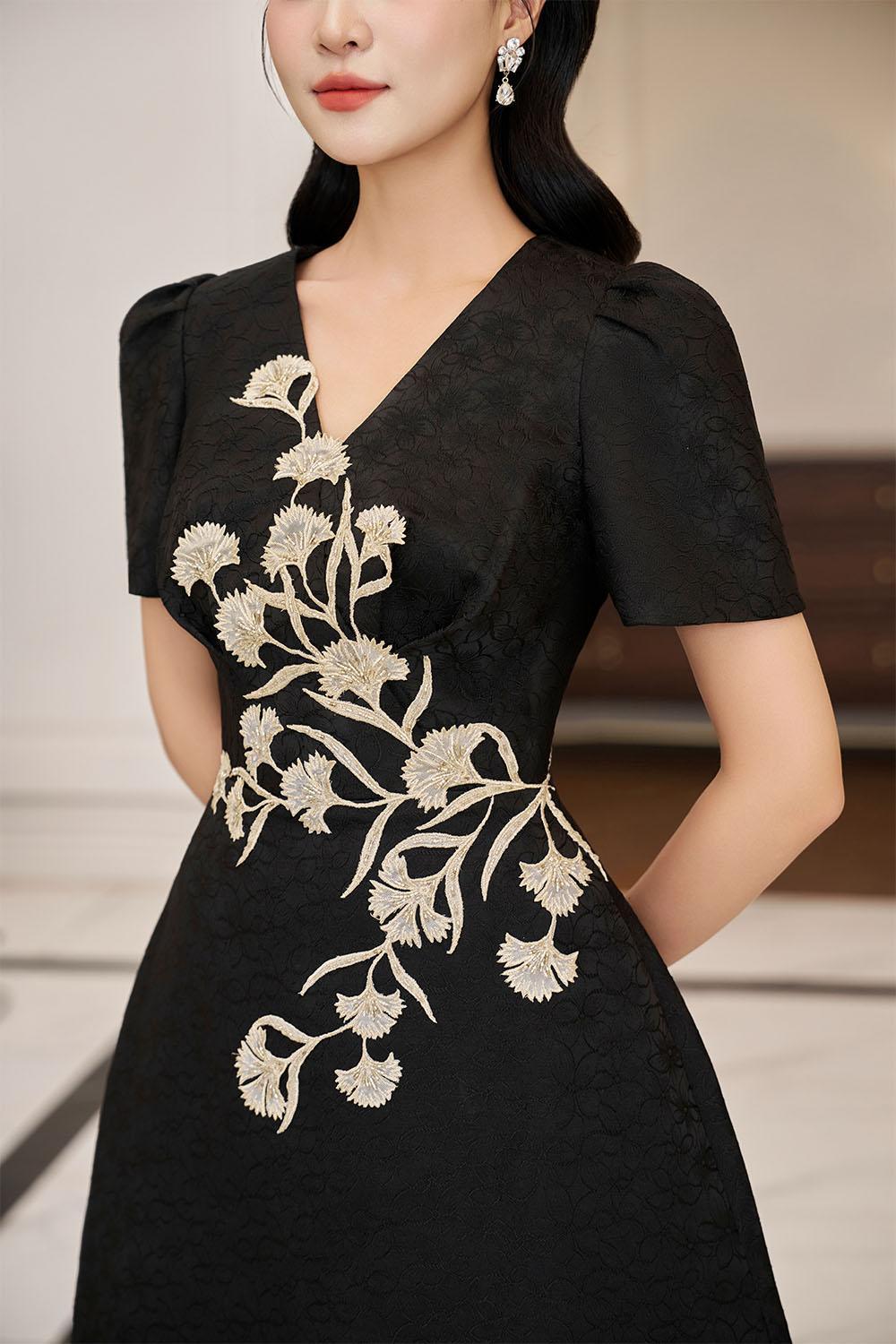 Women's Carnation A-line V-Neck Brocade Midi Dress S/M/L/XL/XXL Black MEAN BLVD Women's Carnation A-line V-Neck Brocade Midi Dress S/M/L/XL/XXL Black MEAN BLVD