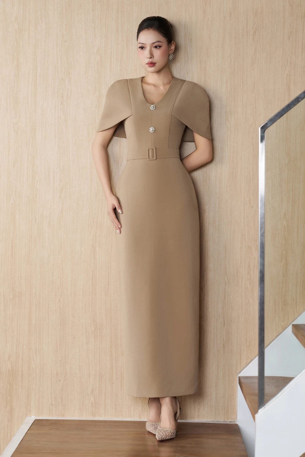 Catena Cape Sleeve Midi Dress - MEAN BLVD
