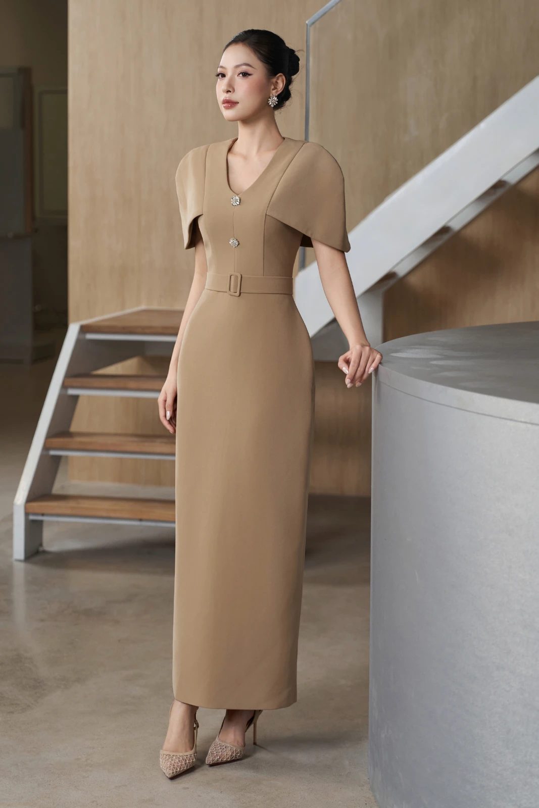 Catena Cape Sleeve Midi Dress - MEAN BLVD