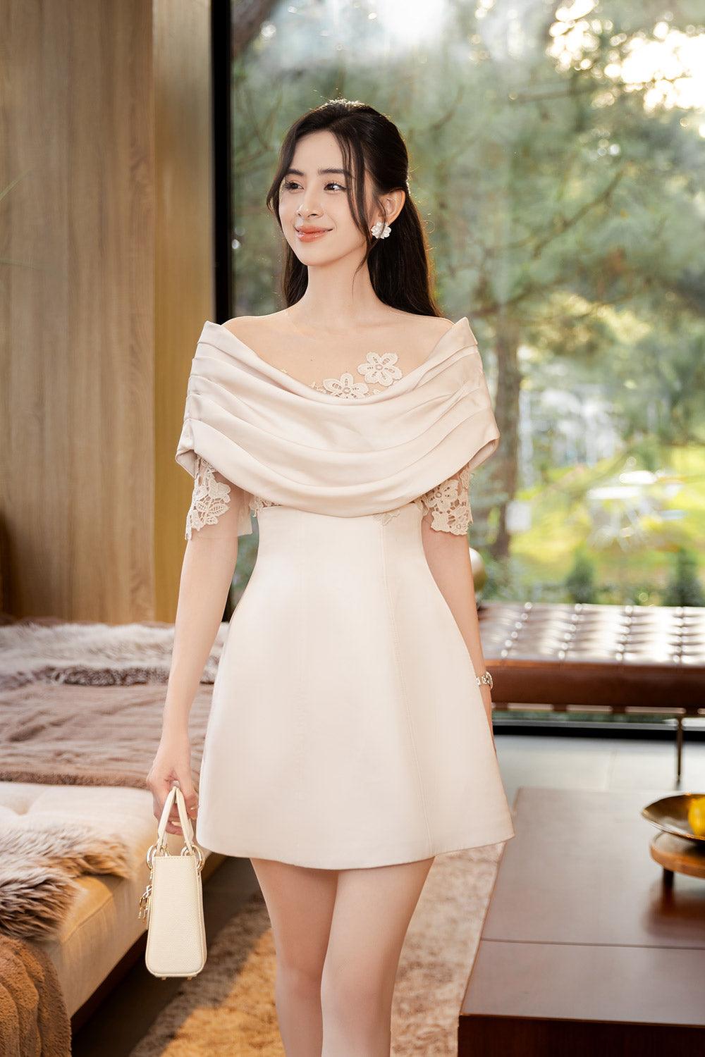 illusion neckline short dress Short White A-Line Illusion Neck Long Sleeves Lace Wedding Dresses Diamond White / 16