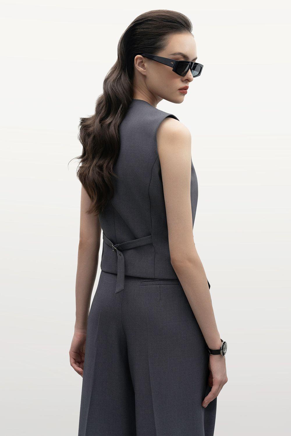 Donna Hourglass V-Neck Corduroy Vest - MEAN BLVD