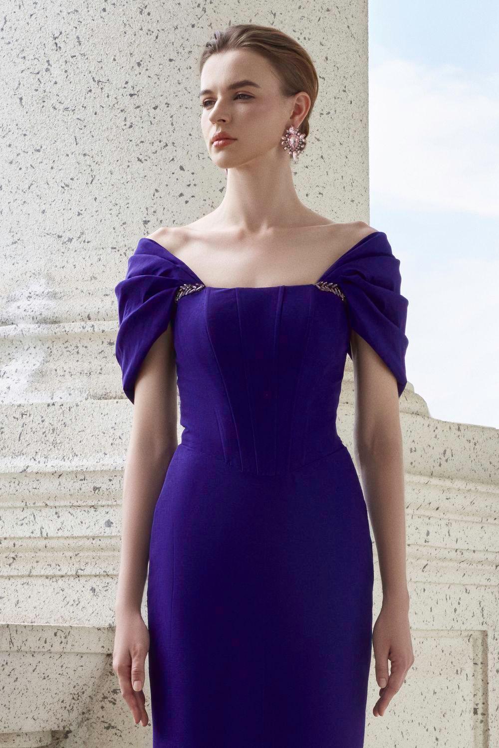 Elation Sheath Off-Shoulder Taffeta Floor Length Dress - MEAN BLVD