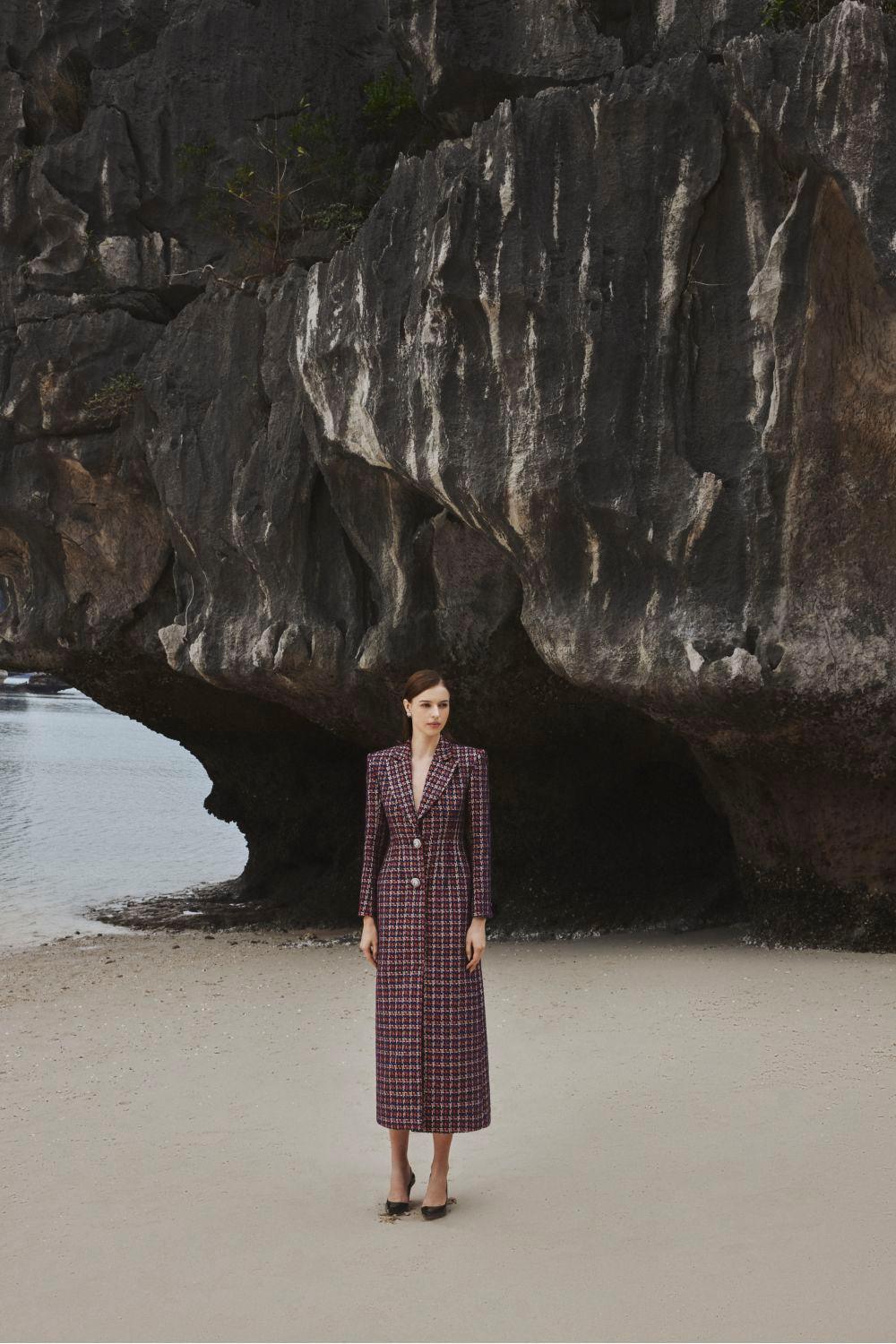 Emma Structured Notch Lapel Tweed Midi Trench Coat - MEAN BLVD