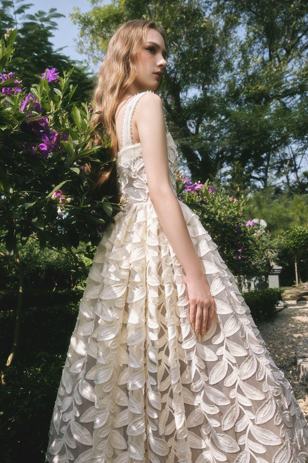 Fae A-line Square Neck Lace Midi Dress - MEAN BLVD