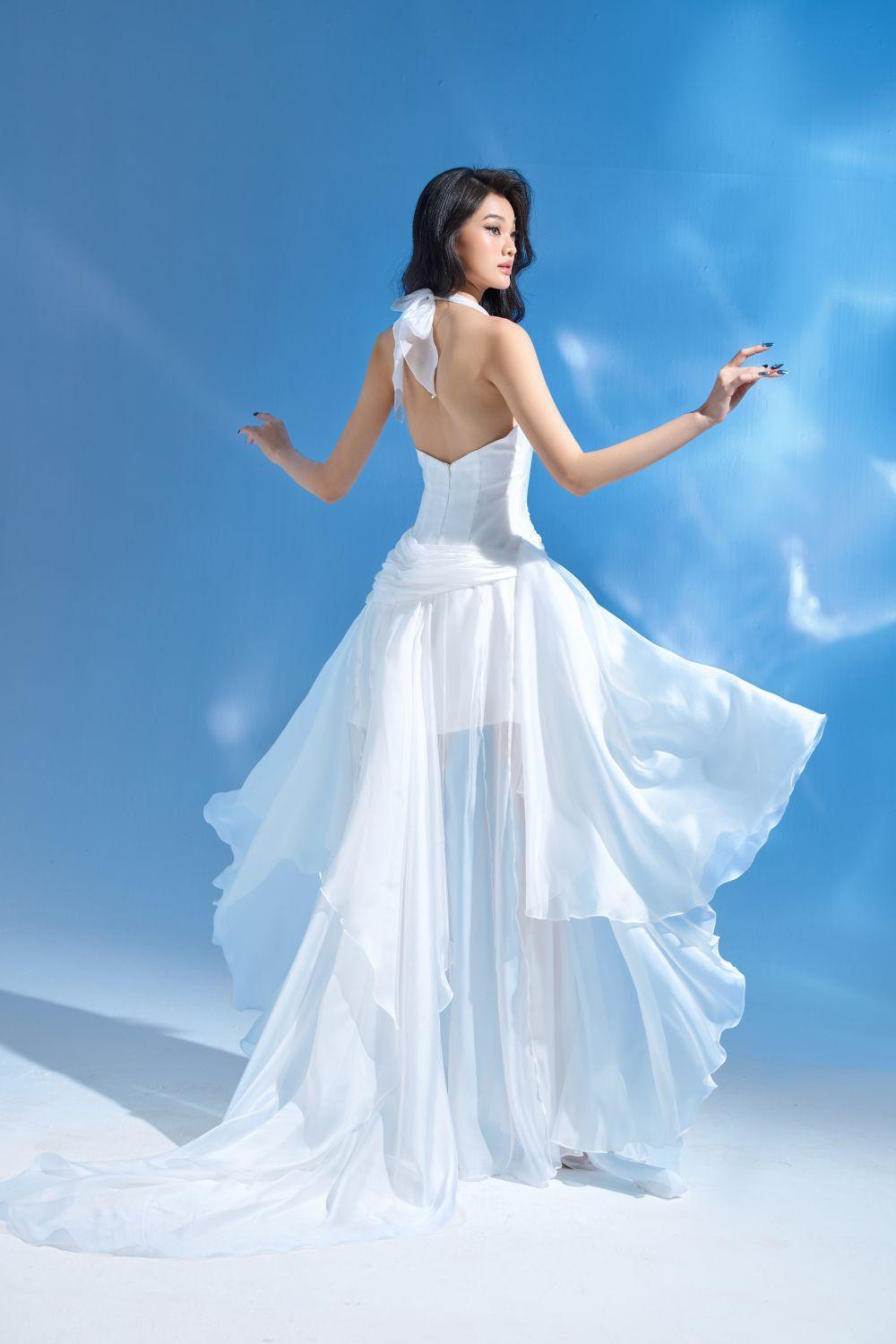 Foxglove Flared Halter Neck Silk Organza Maxi Dress - MEAN BLVD