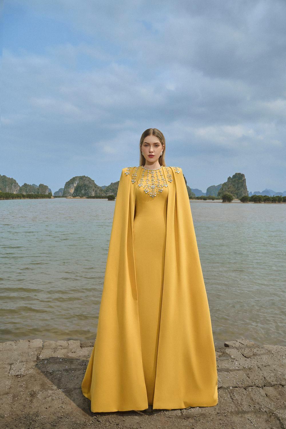 Sheath Chiffon Cape Sleeves Maxi Mother of the Bride & Groom Dresses with Ruched Waist
