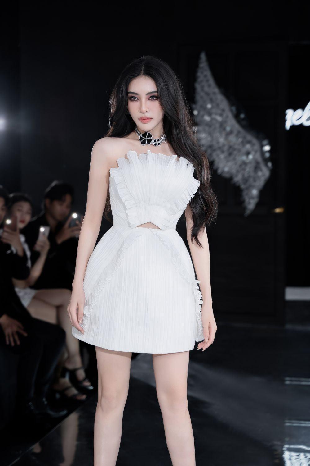 Women's Gira A-line Cut-Out Polyester Mini Dress S/M/L White MEAN BLVD M / White Women's Gira A-line Cut-Out Polyester Mini Dress S/M/L White MEAN BLVD M / White