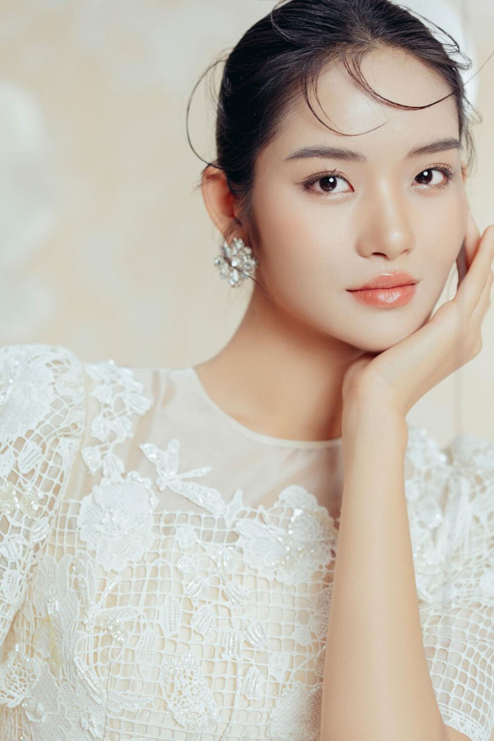 Gladys A-line Round Neck Lace Midi Dress - MEAN BLVD