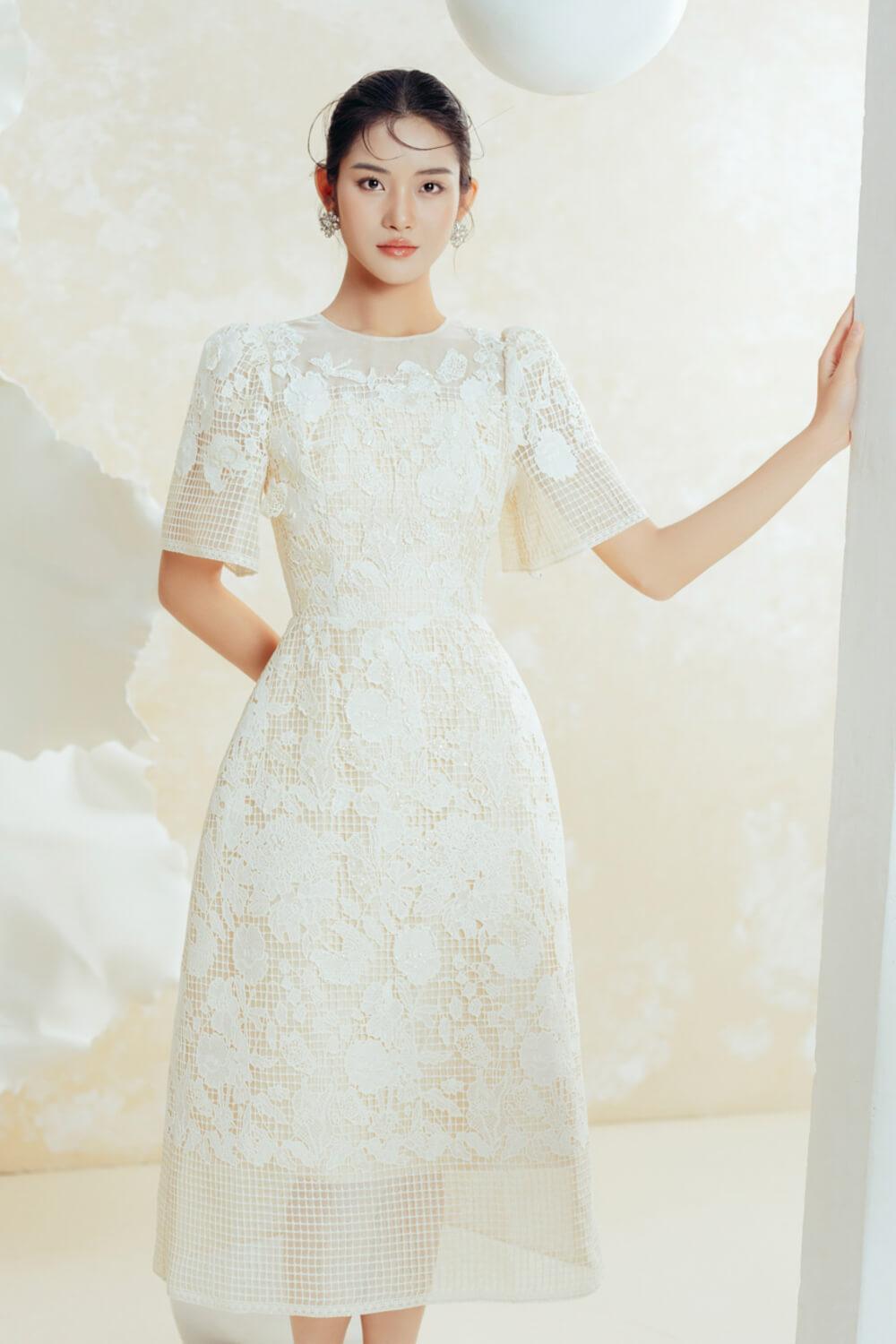 round neck lace dress Round Neck Lace Joined T-Shirt Maxi Dress