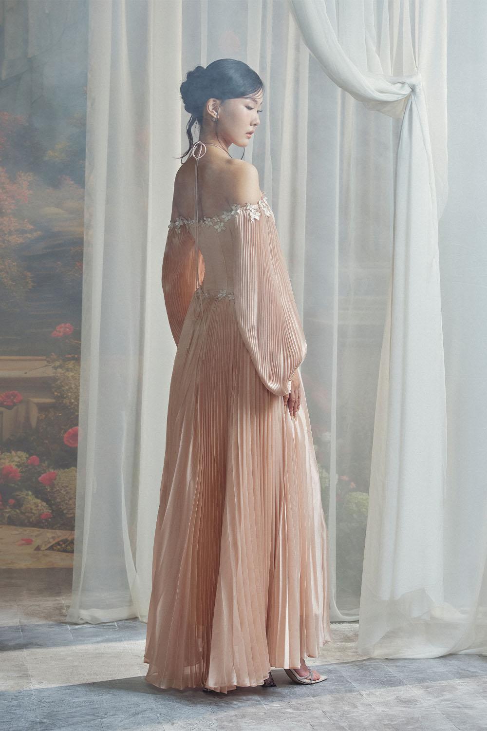 Women's Harley Pleated Halter Neck Chiffon Maxi Dress XS/XS/S/M/L/XL/Customize Pink Nude Mean Blvd Pink Nude / XL Women's Harley Pleated Halter Neck Chiffon Maxi Dress XS/XS/S/M/L/XL/Customize Pink Nude Mean Blvd Pink Nude / XL