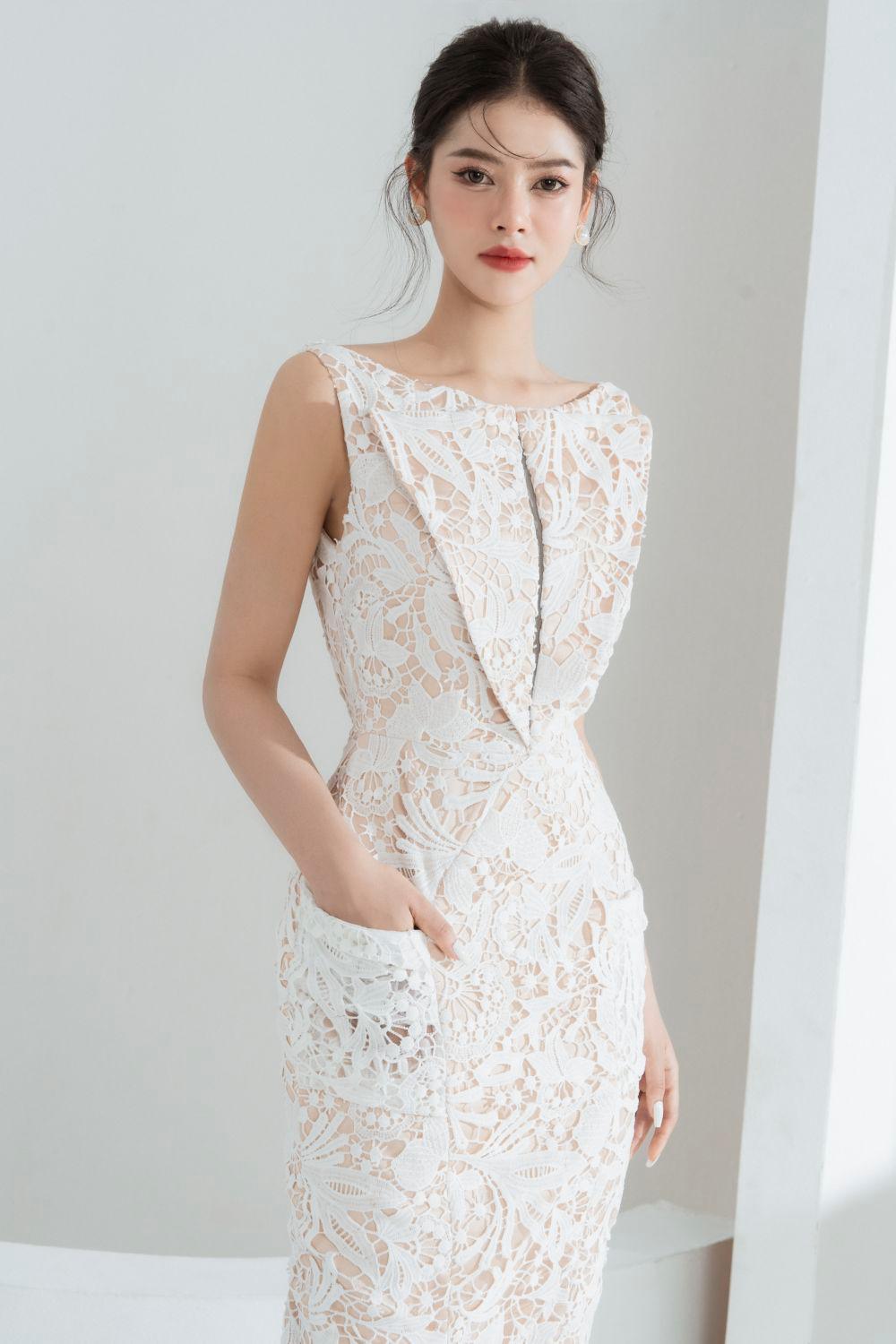 Helen Pencil Boat Neck Lace Midi Dress - MEAN BLVD
